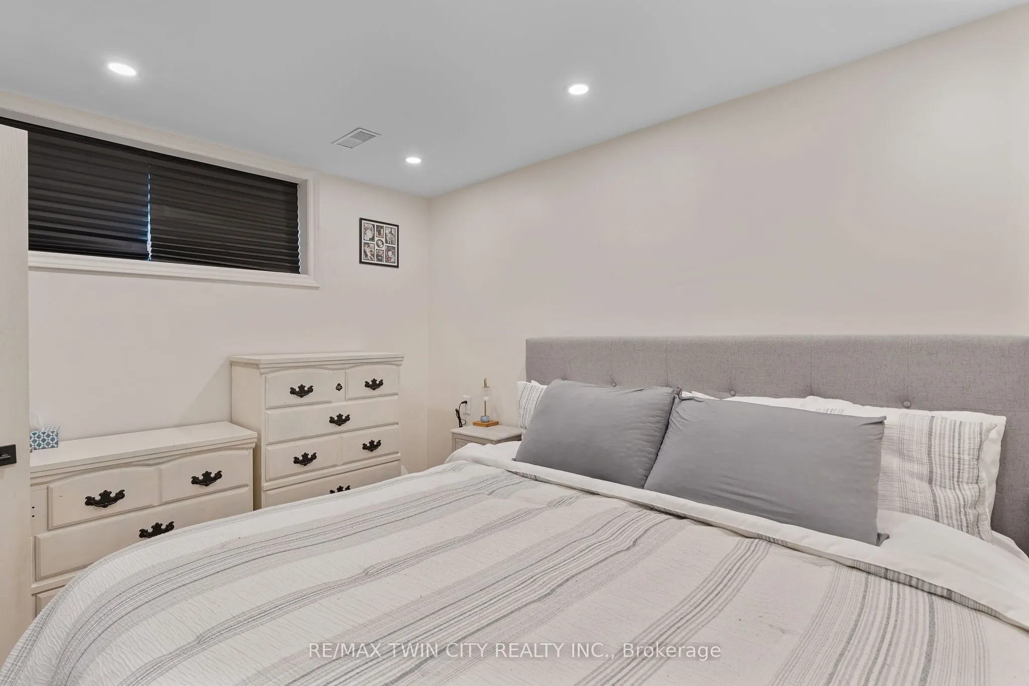 27 CRADDOCK Boulevard