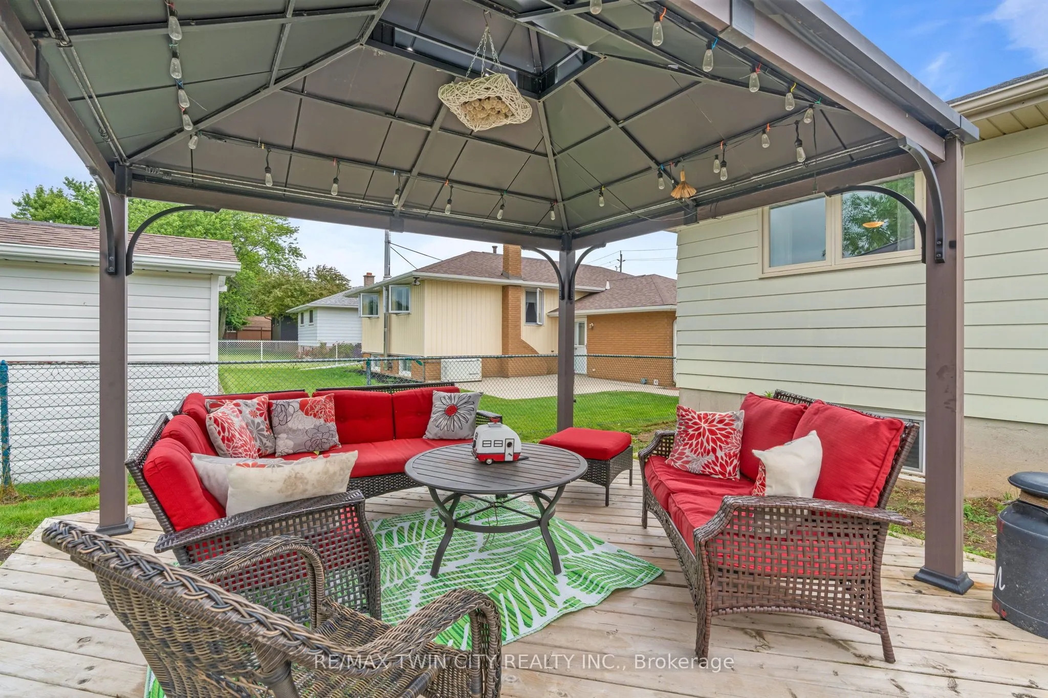 27 CRADDOCK Boulevard