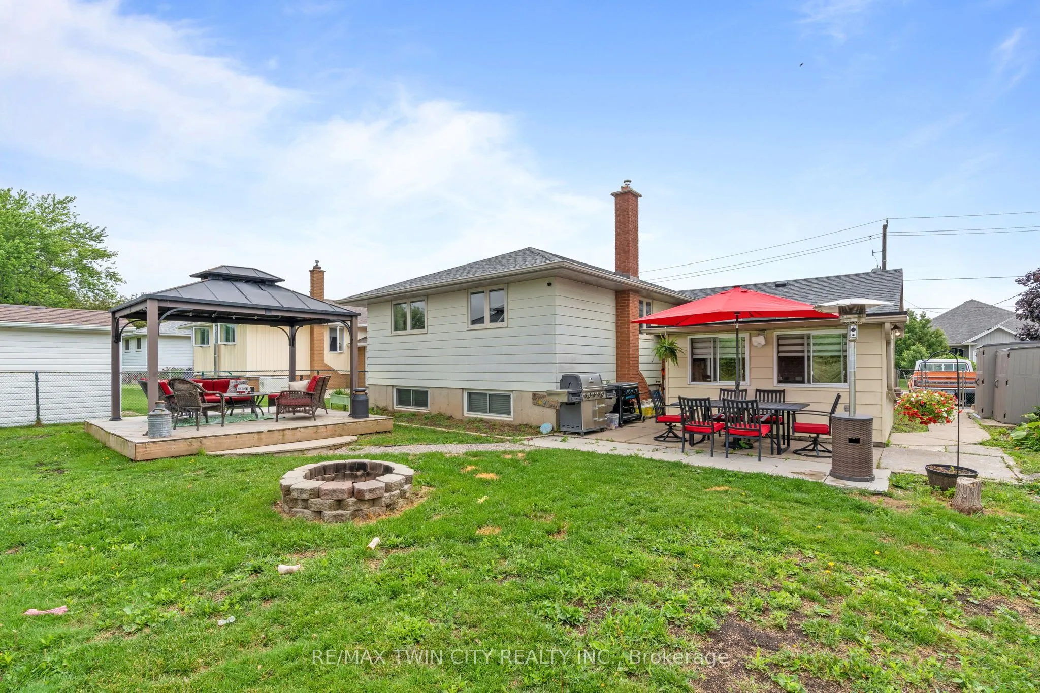 27 CRADDOCK Boulevard