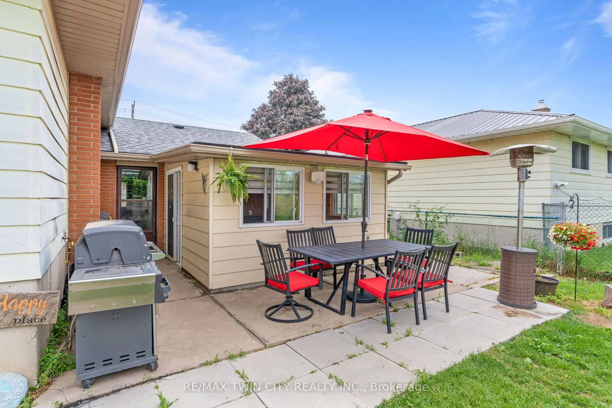 27 CRADDOCK Boulevard