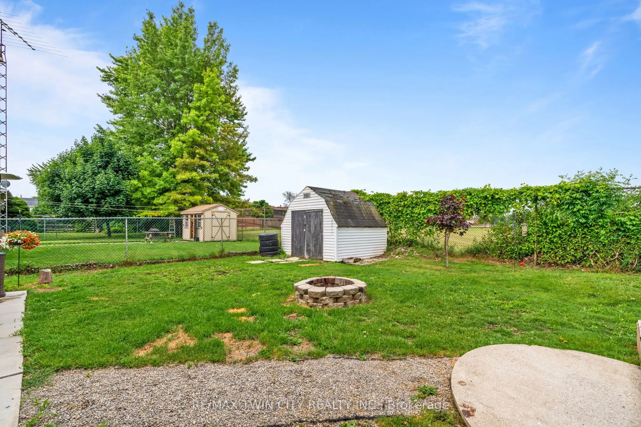 27 CRADDOCK Boulevard