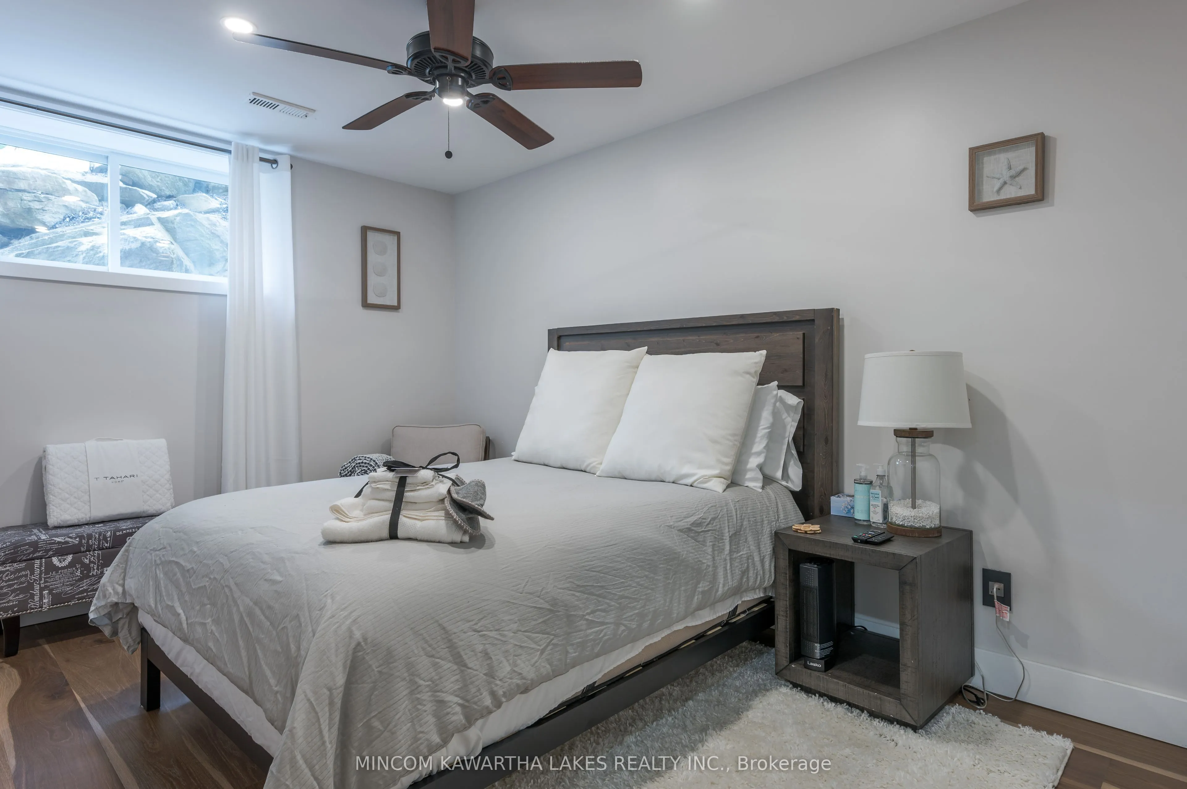 1416 Northey's Bay Road