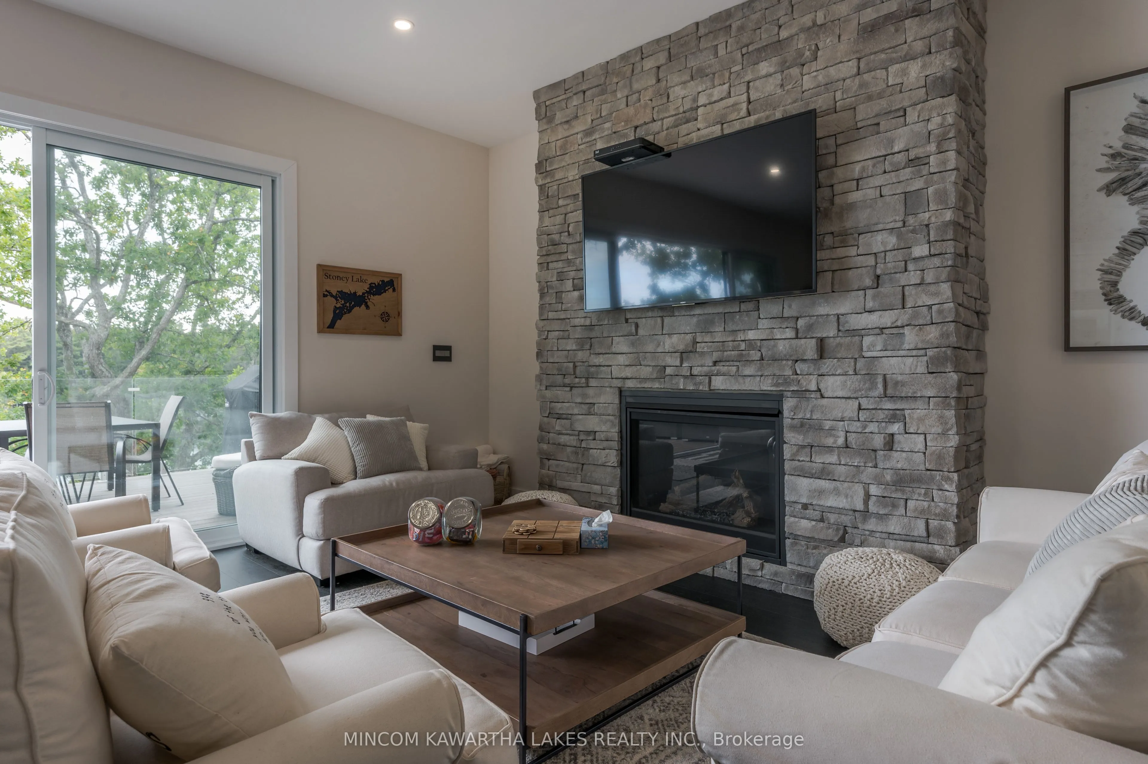 1416 Northey's Bay Road