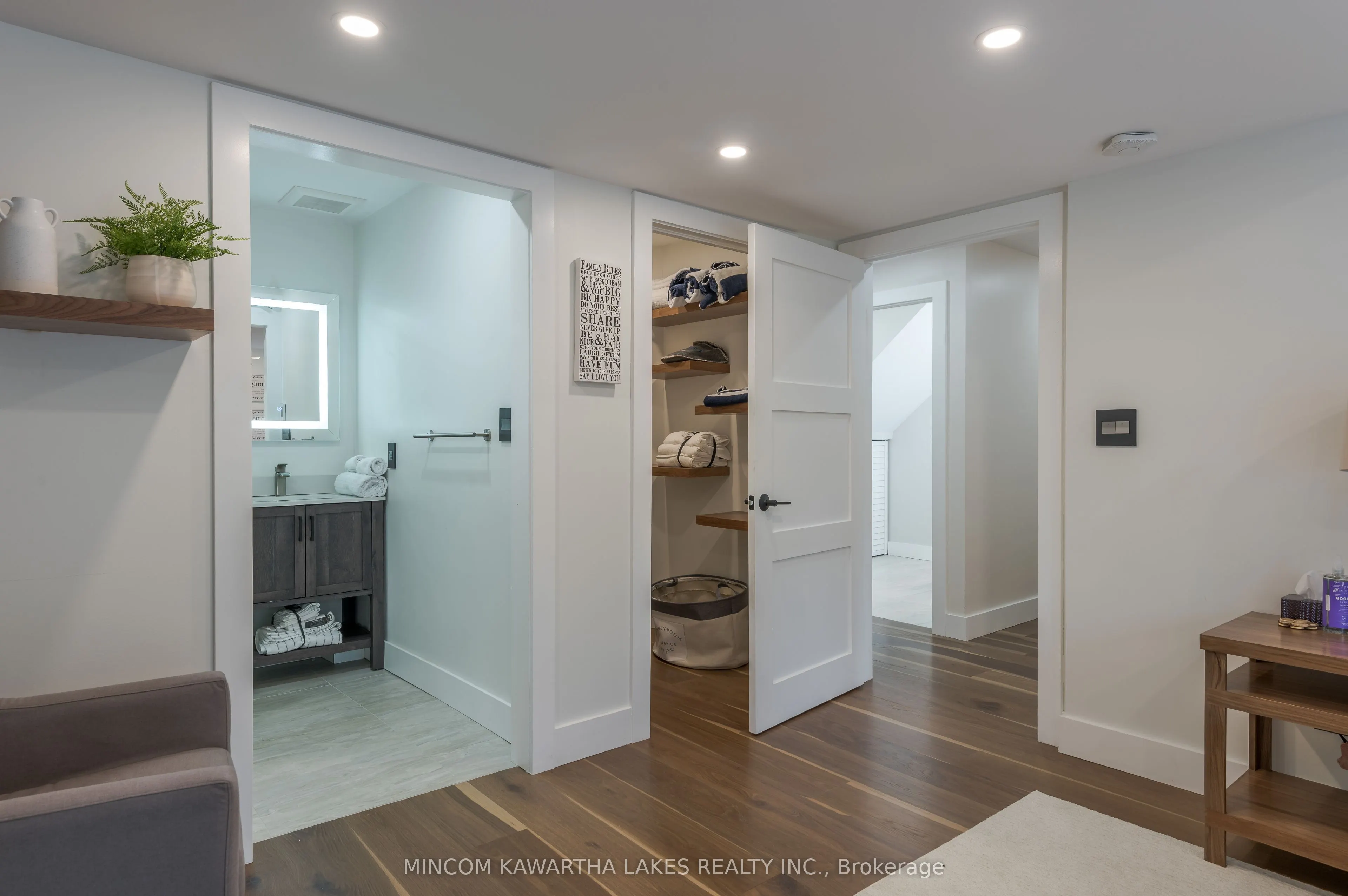 1416 Northey's Bay Road