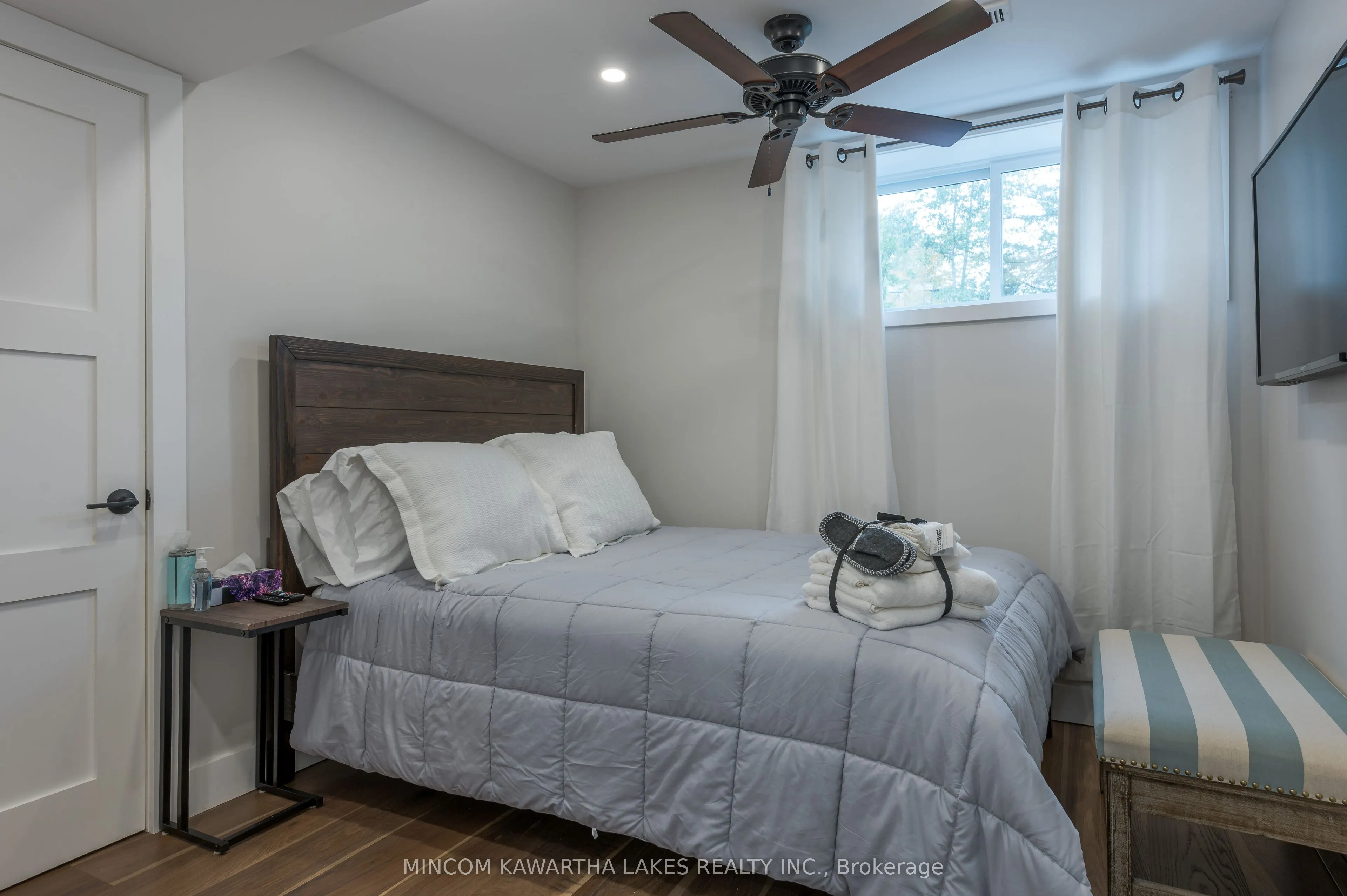 1416 Northey's Bay Road