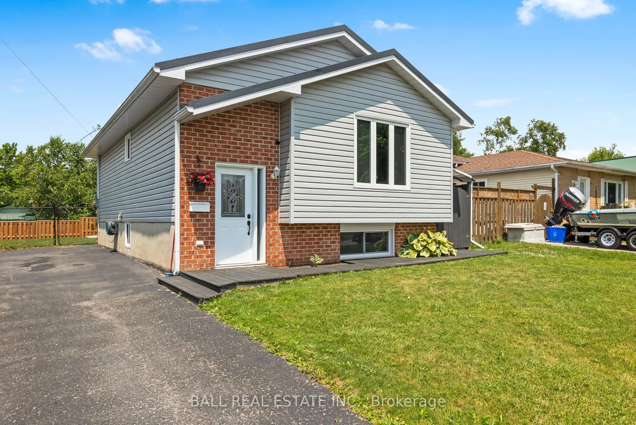 2 Hazel Street