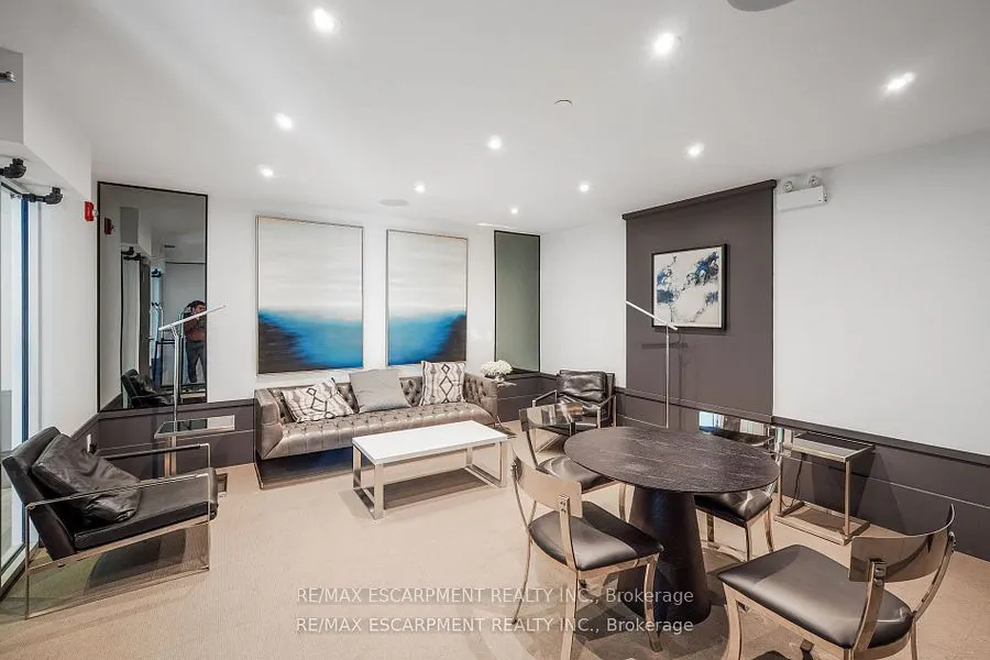 10 Concord Place, #222