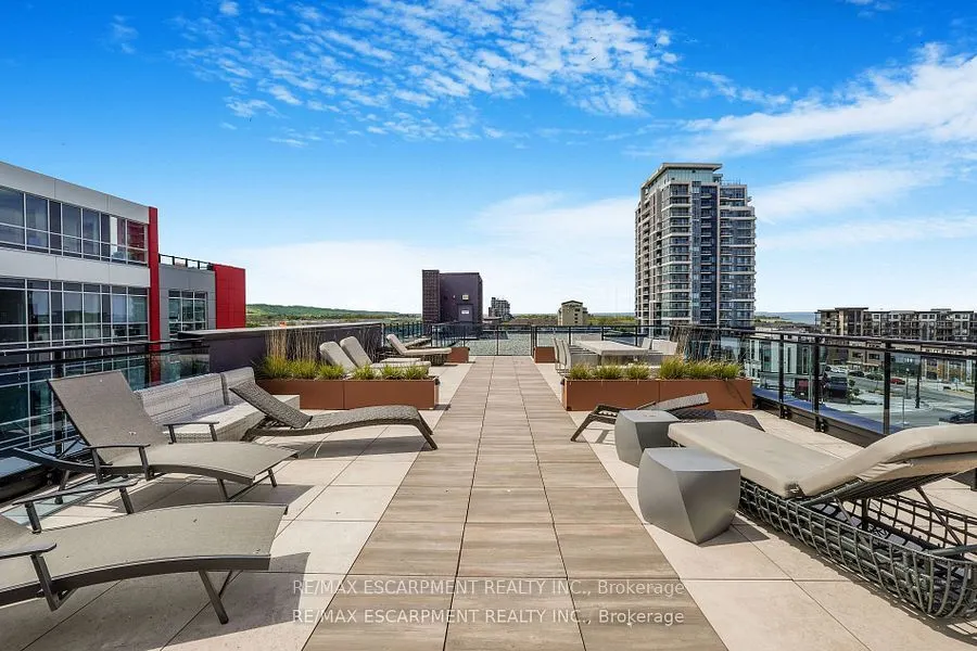 10 Concord Place, #222