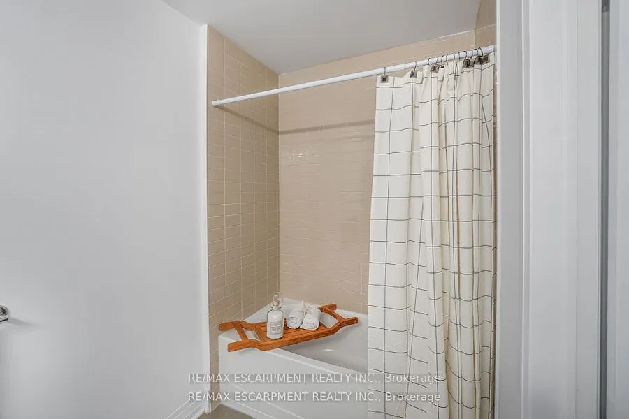10 Concord Place, #222