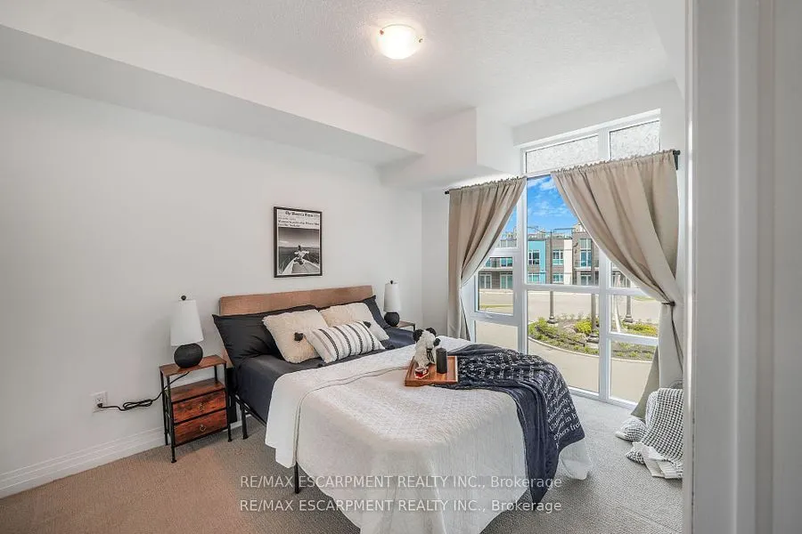 10 Concord Place, #222
