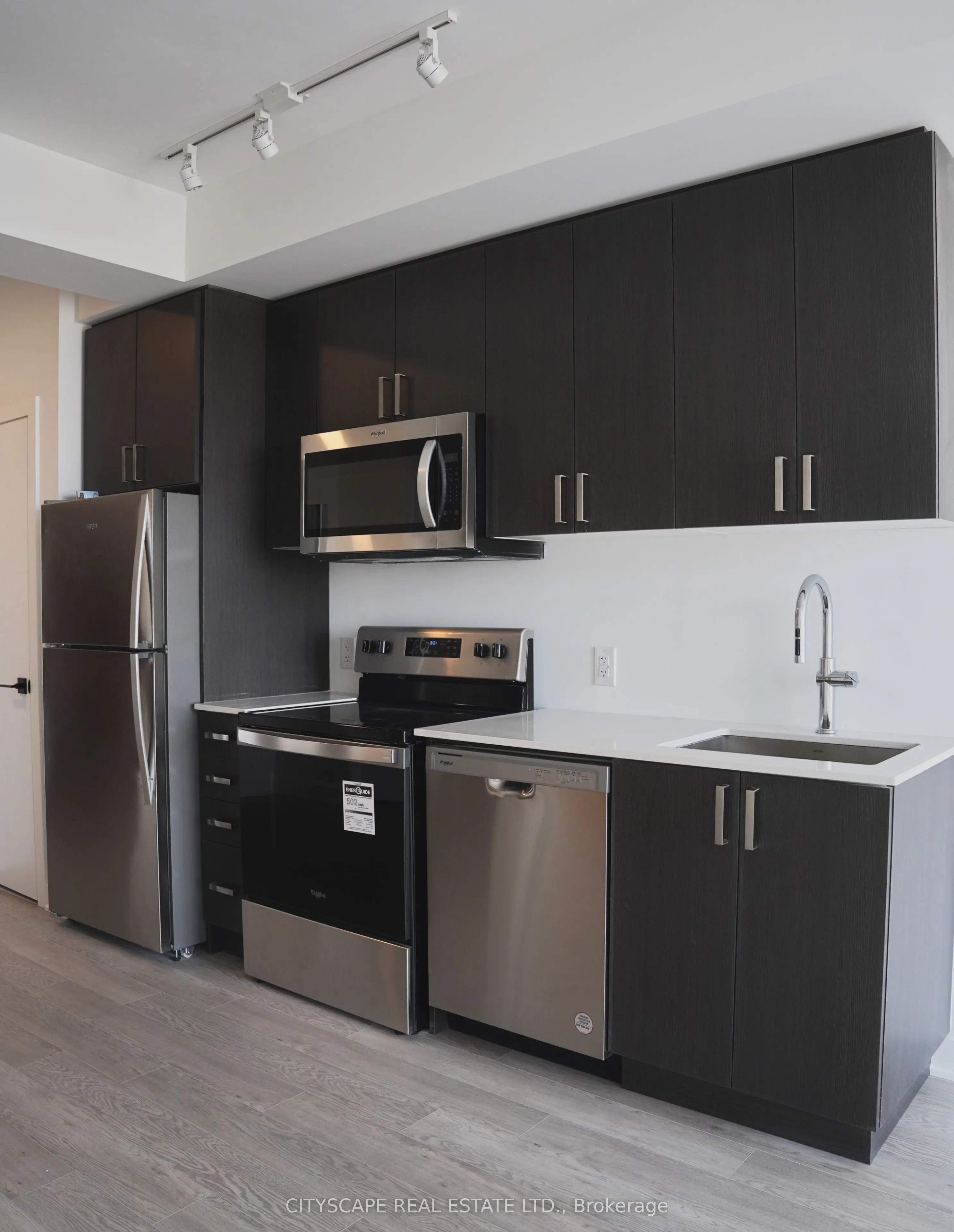 2782 Barton Street E, #913