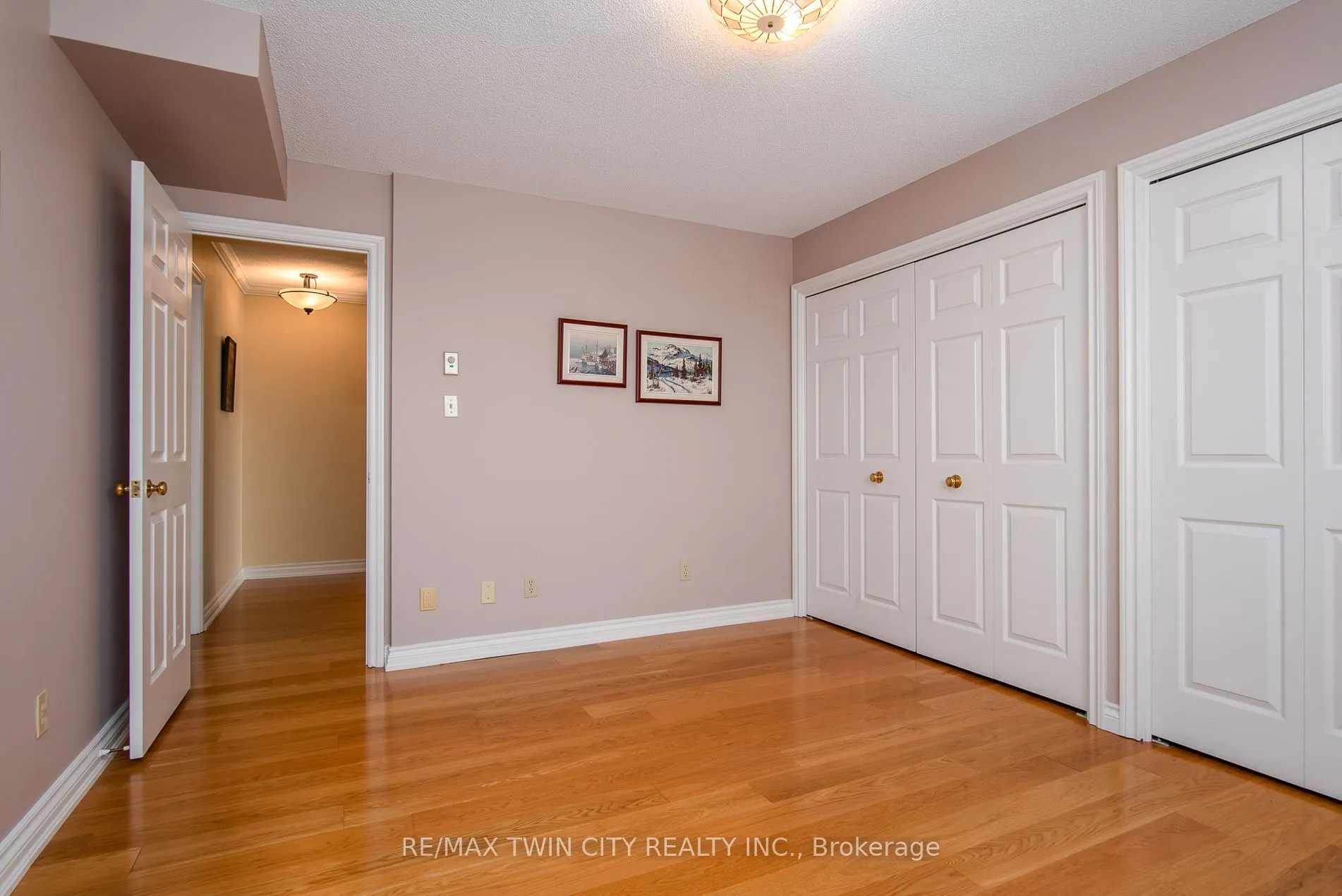 2 Lancaster Street E, #504