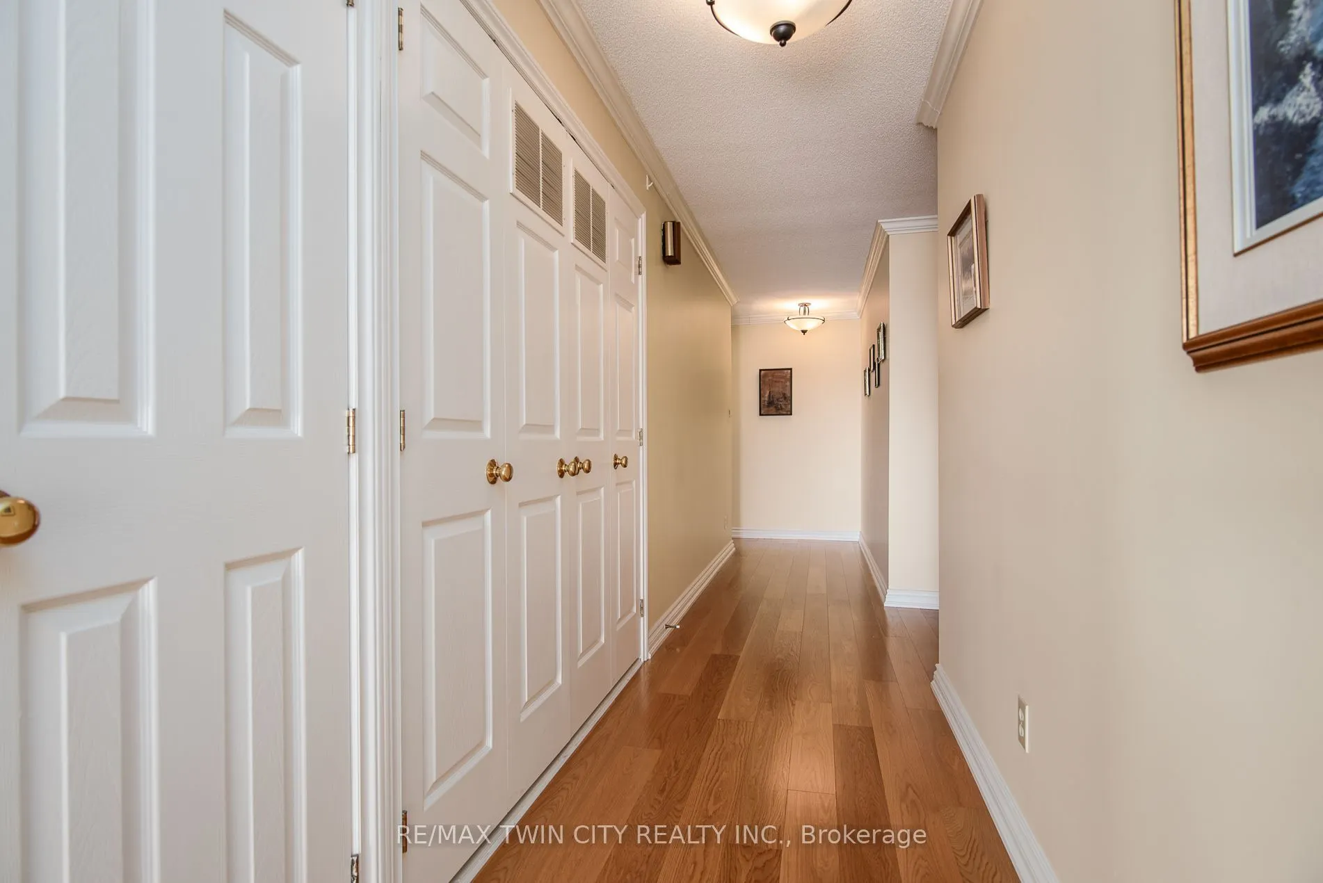 2 Lancaster Street E, #504