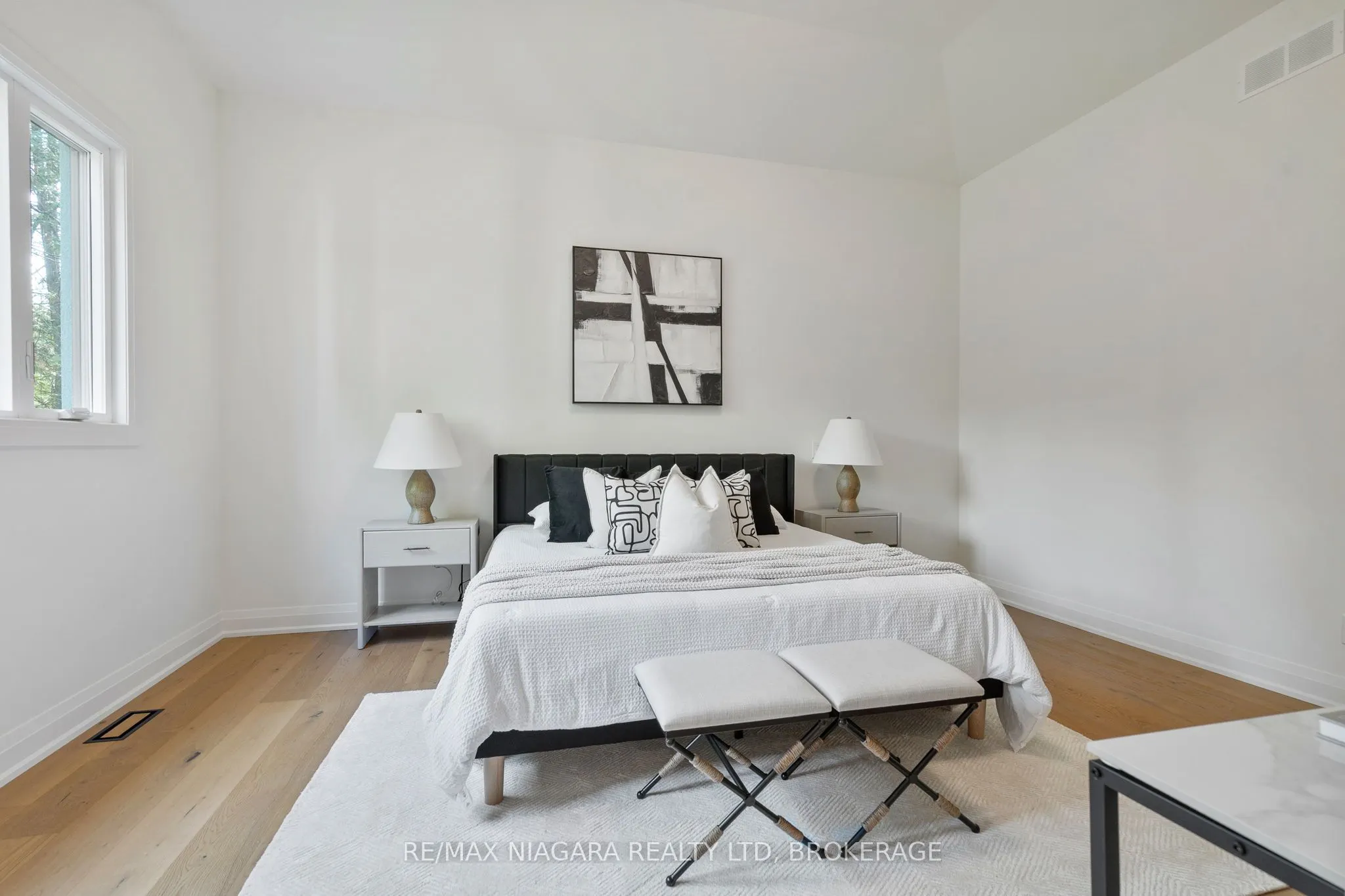 7 Circle Street