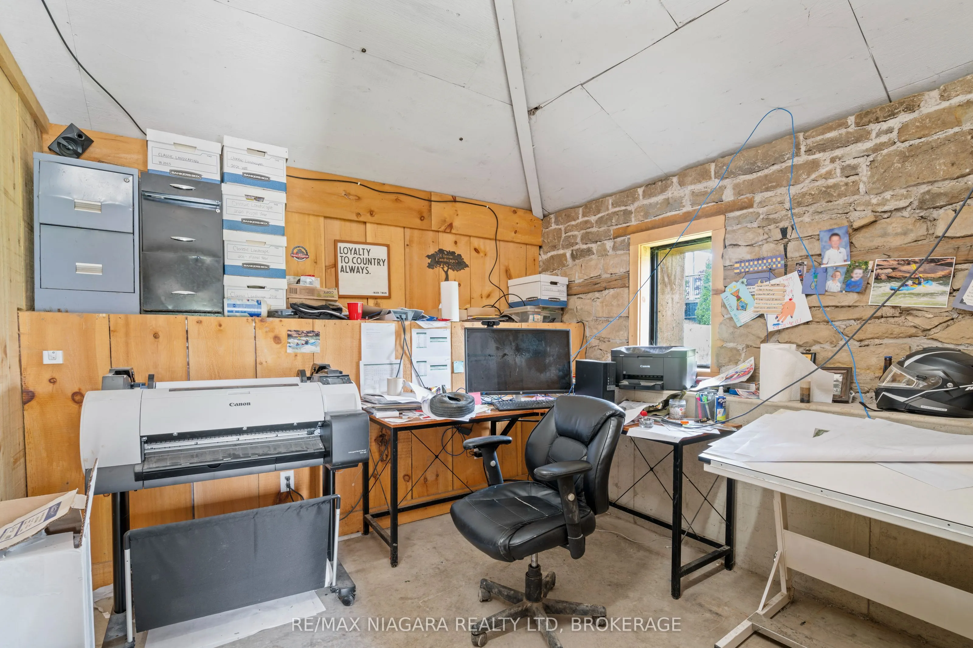 2636 Merrittville Highway