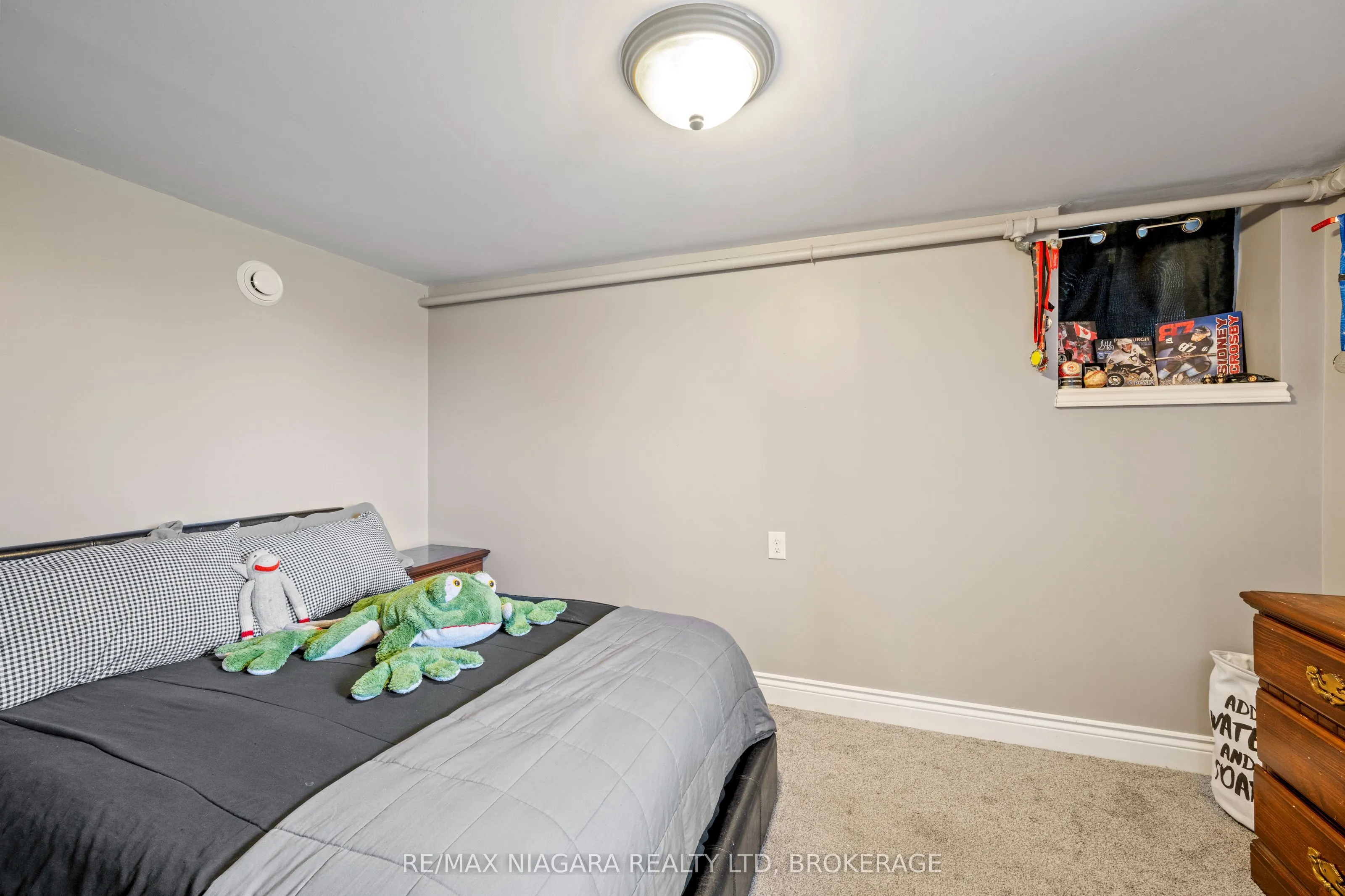 2636 Merrittville Highway