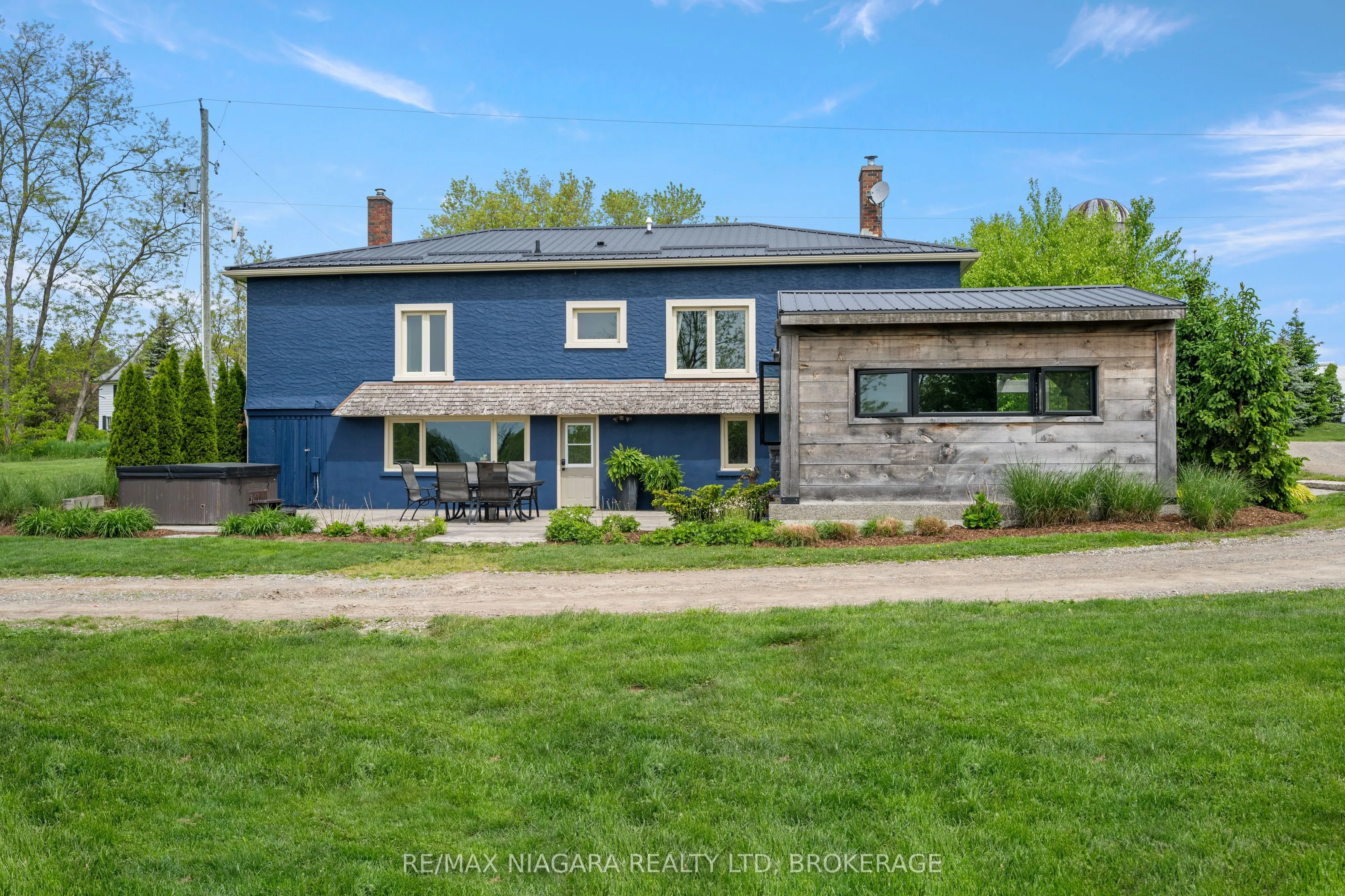 2636 Merrittville Highway