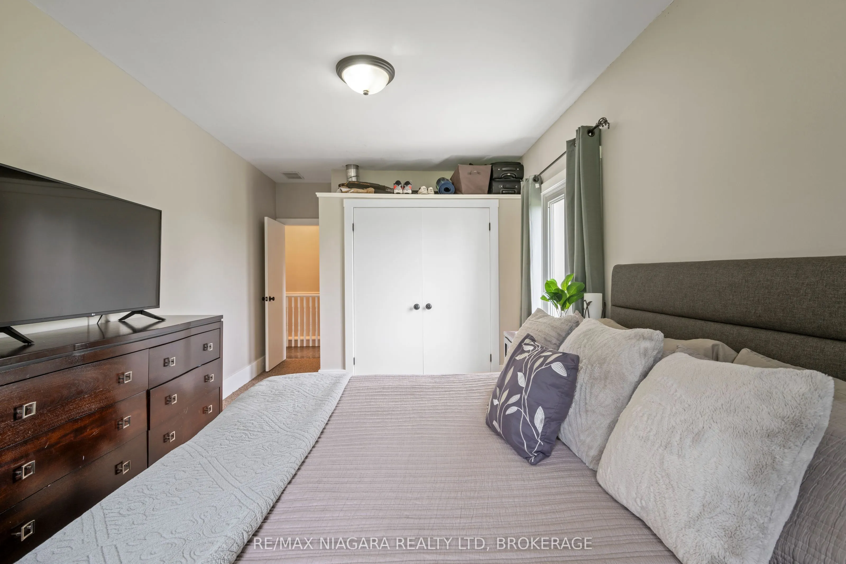 2636 Merrittville Highway