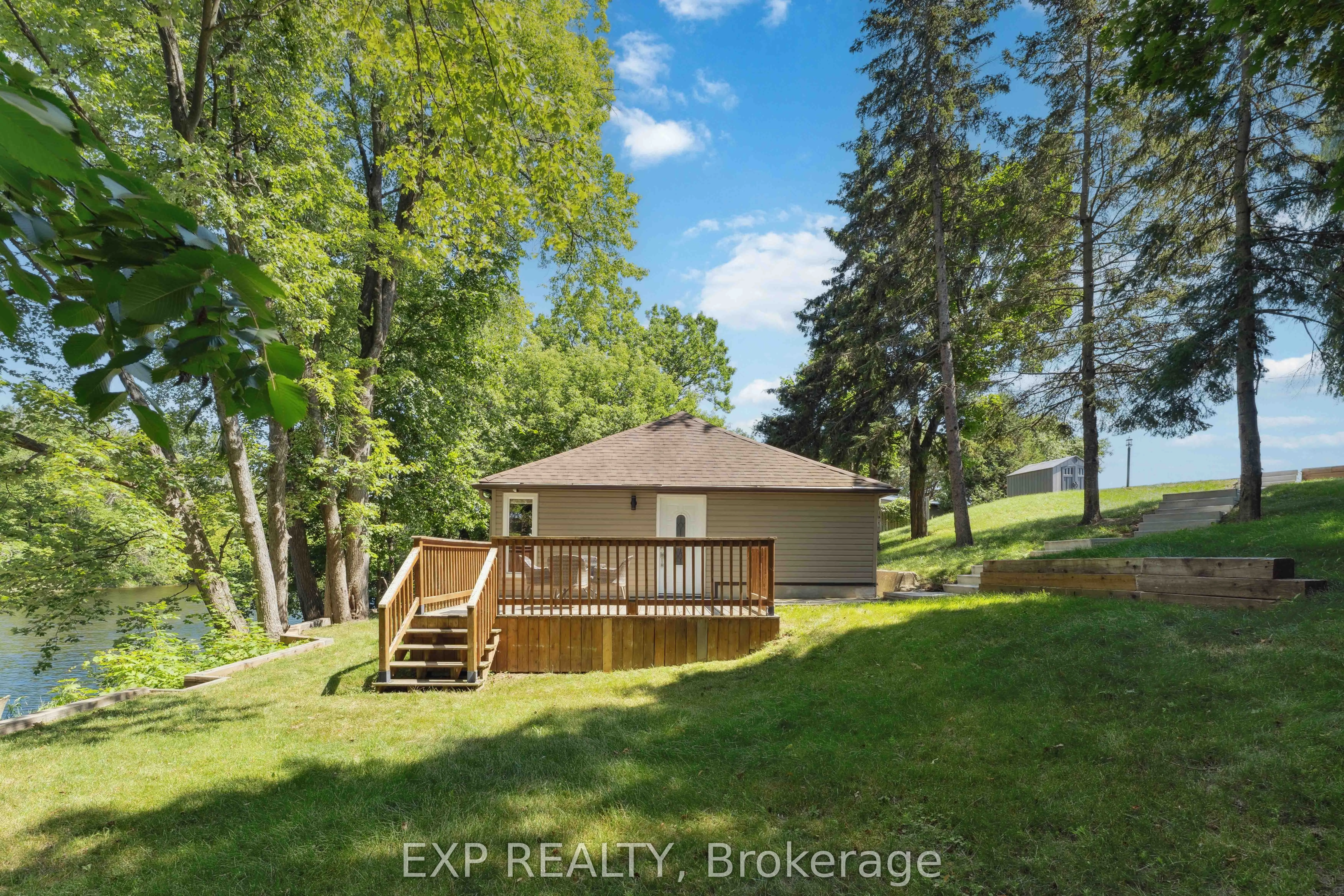 4229 RIDEAU VALLEY Drive