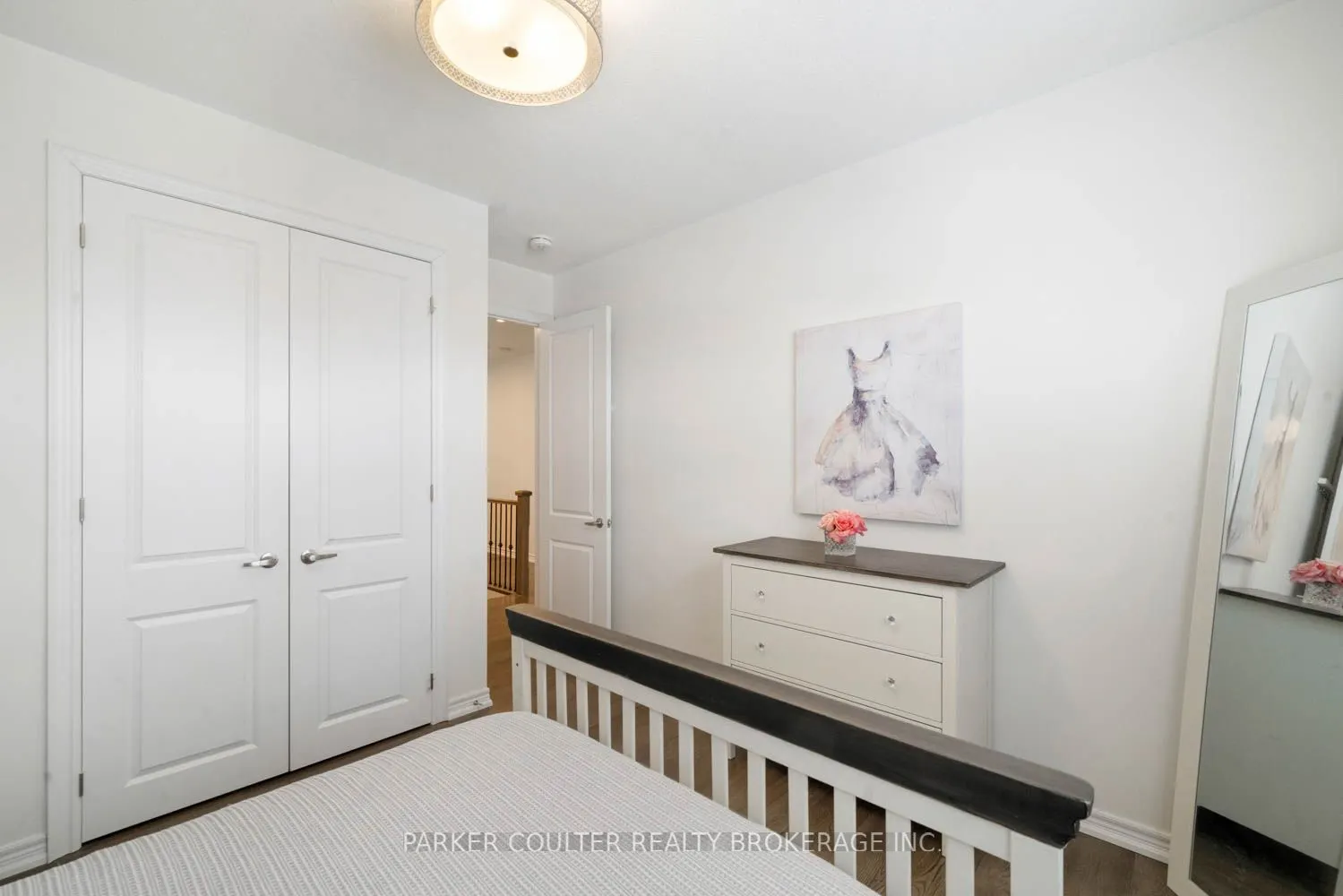 745 Gilmour Crescent