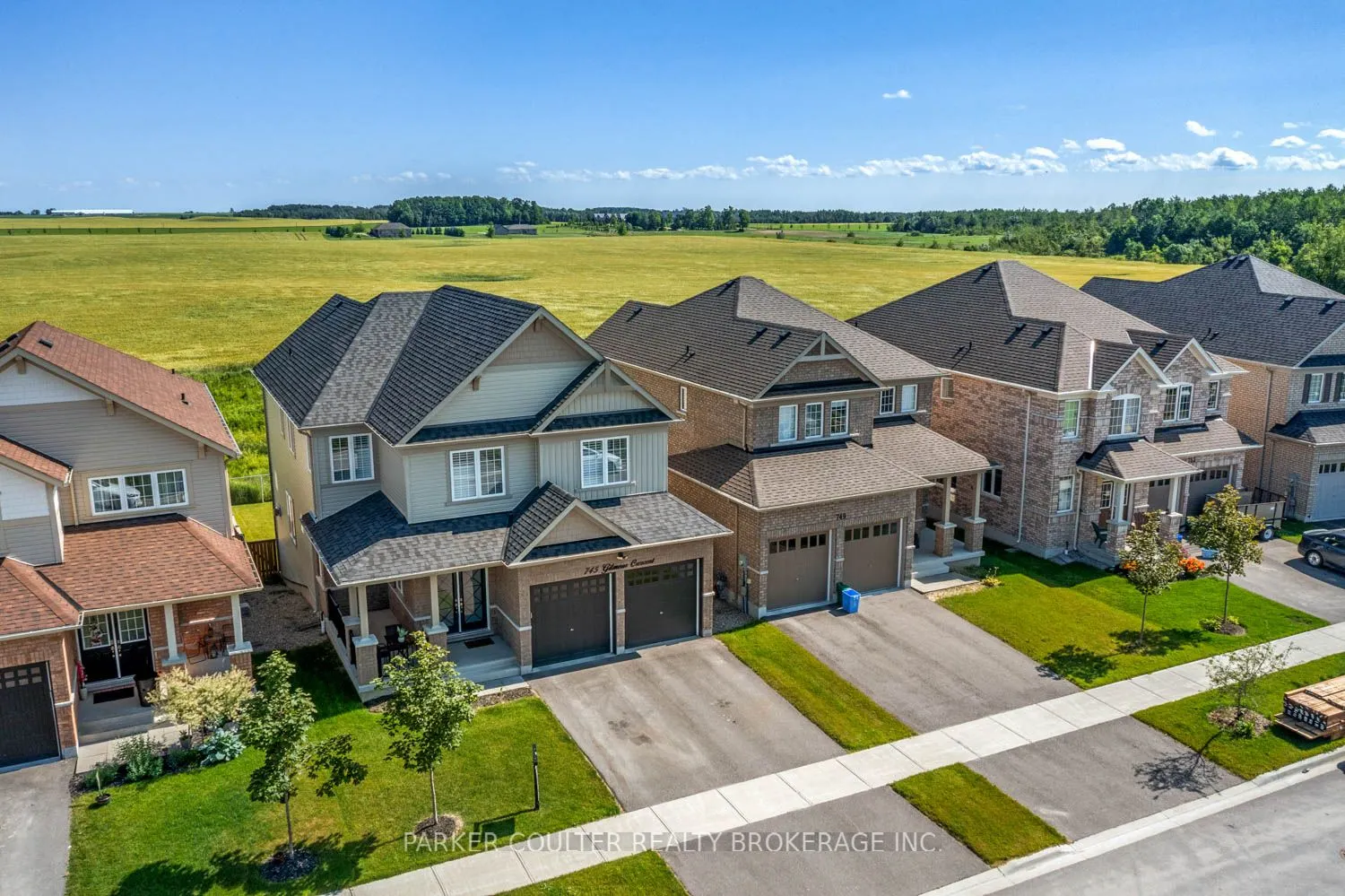 745 Gilmour Crescent