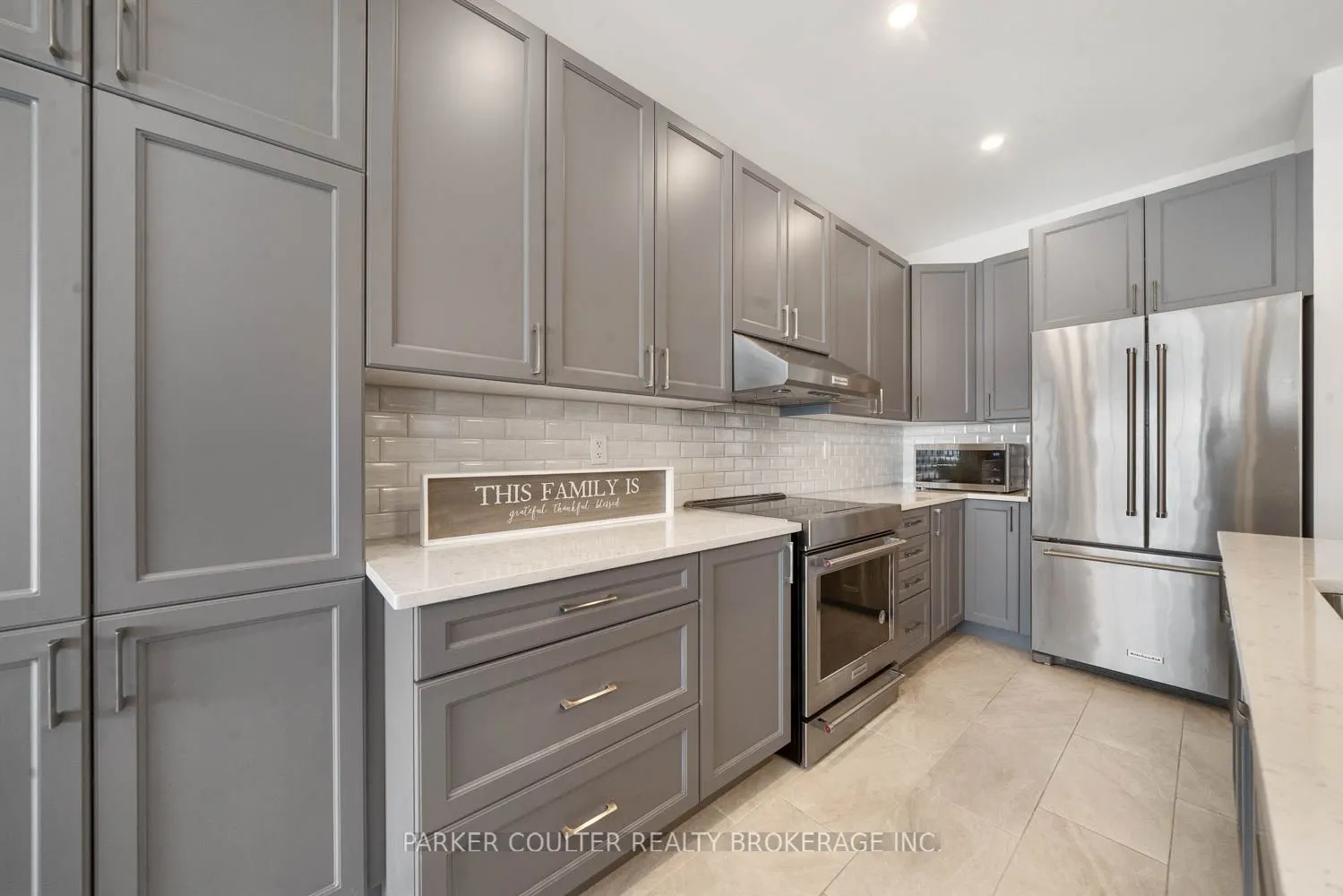 745 Gilmour Crescent