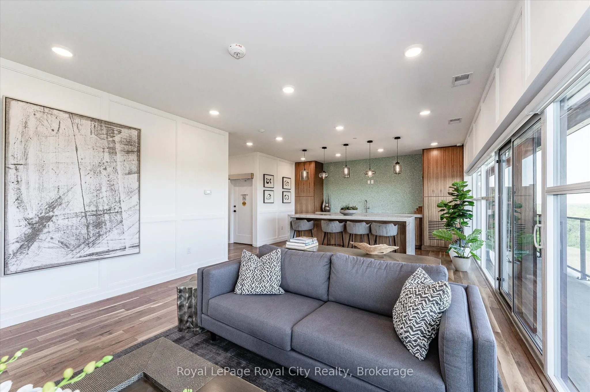 1880 Gordon Street, #1012