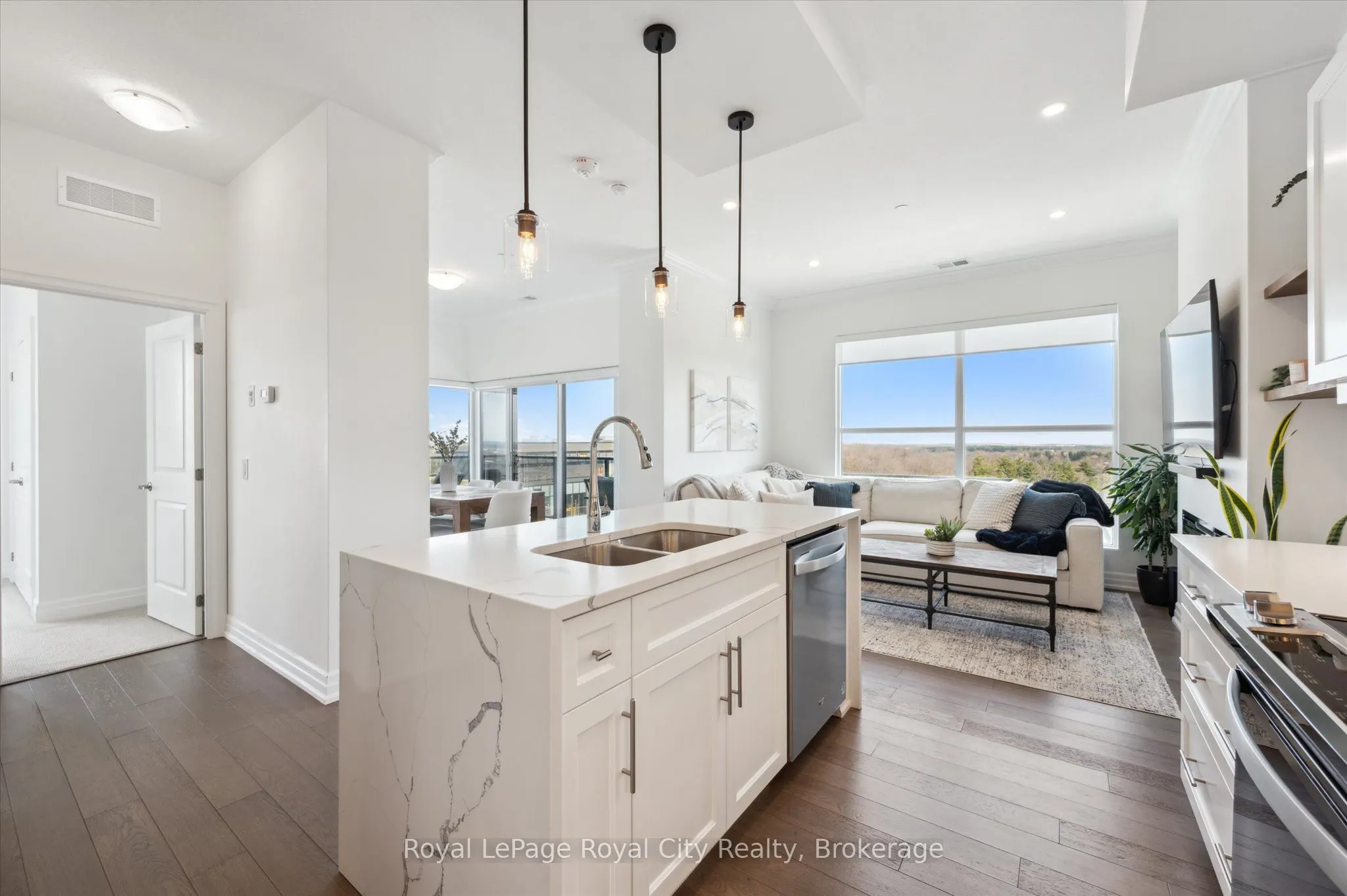 1880 Gordon Street, #1012