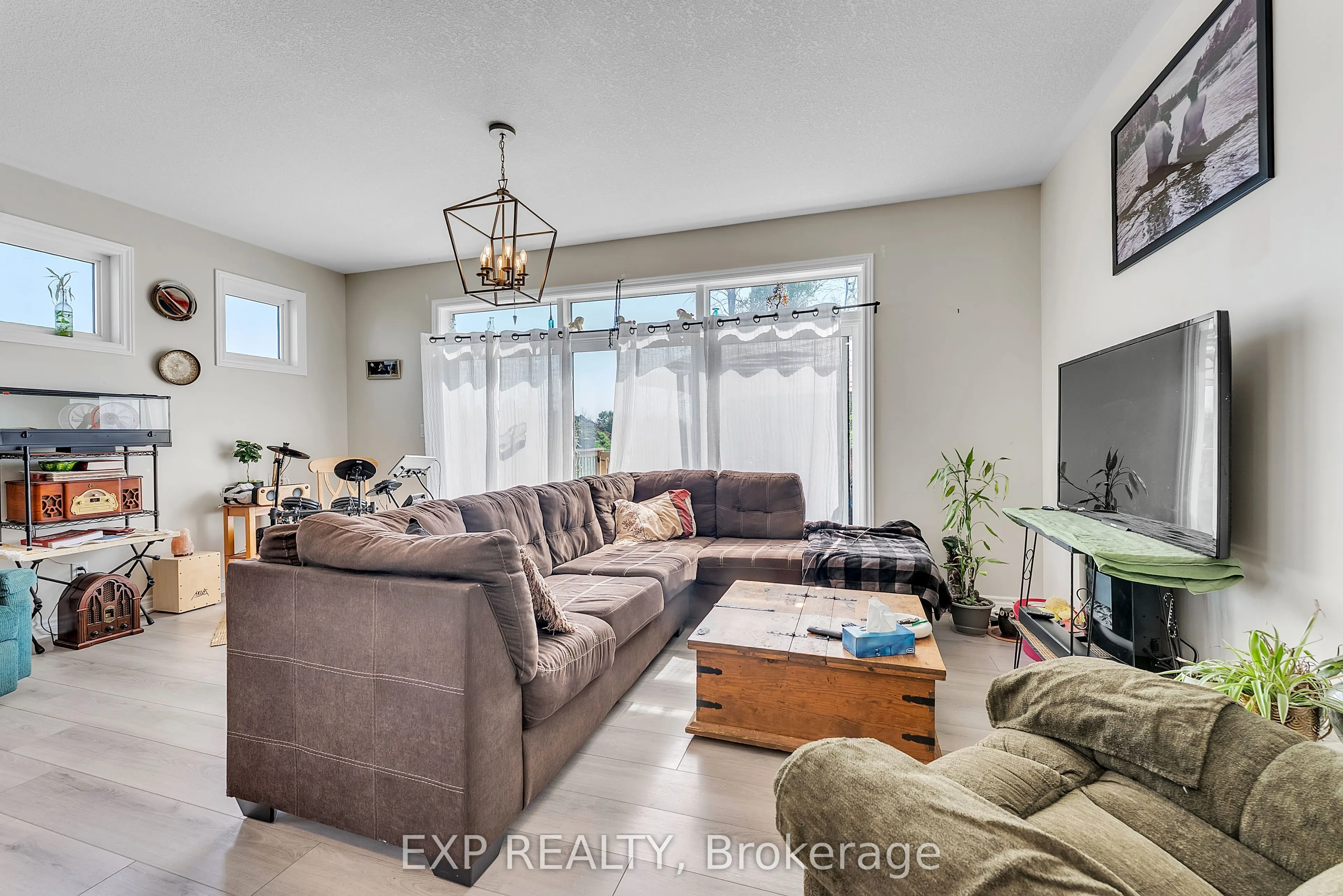 216 Heritage Park Drive