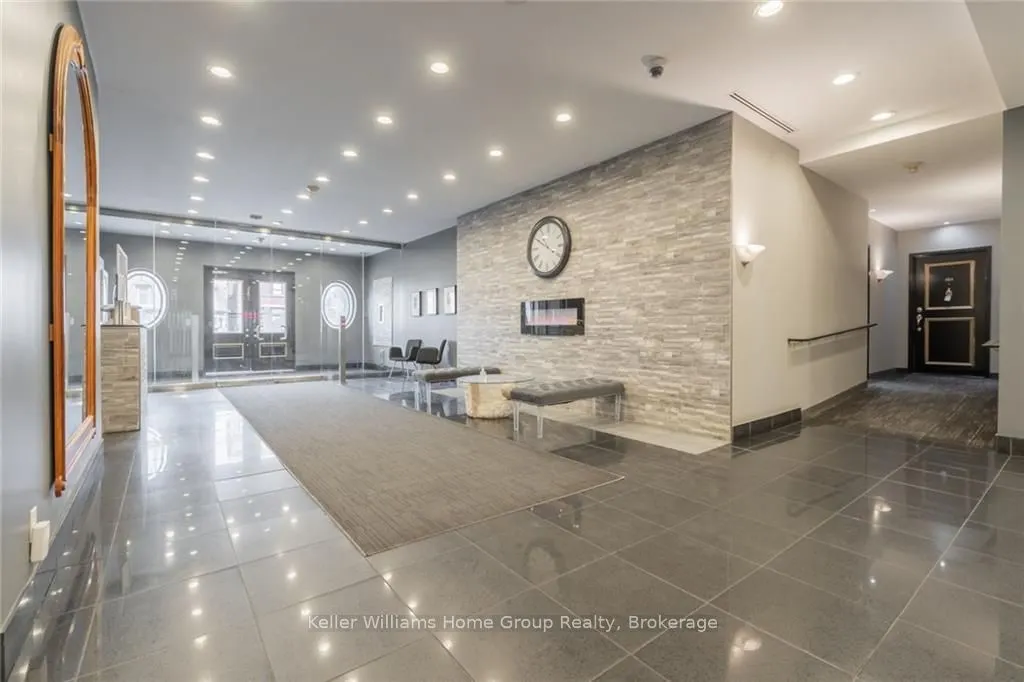 135 James Street S, #209