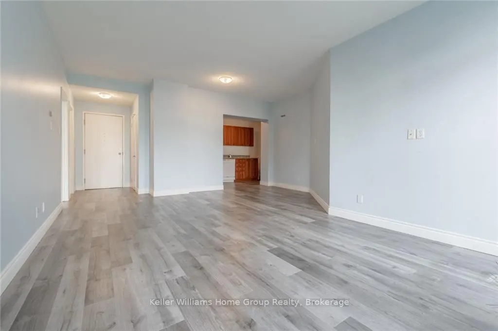135 James Street S, #209