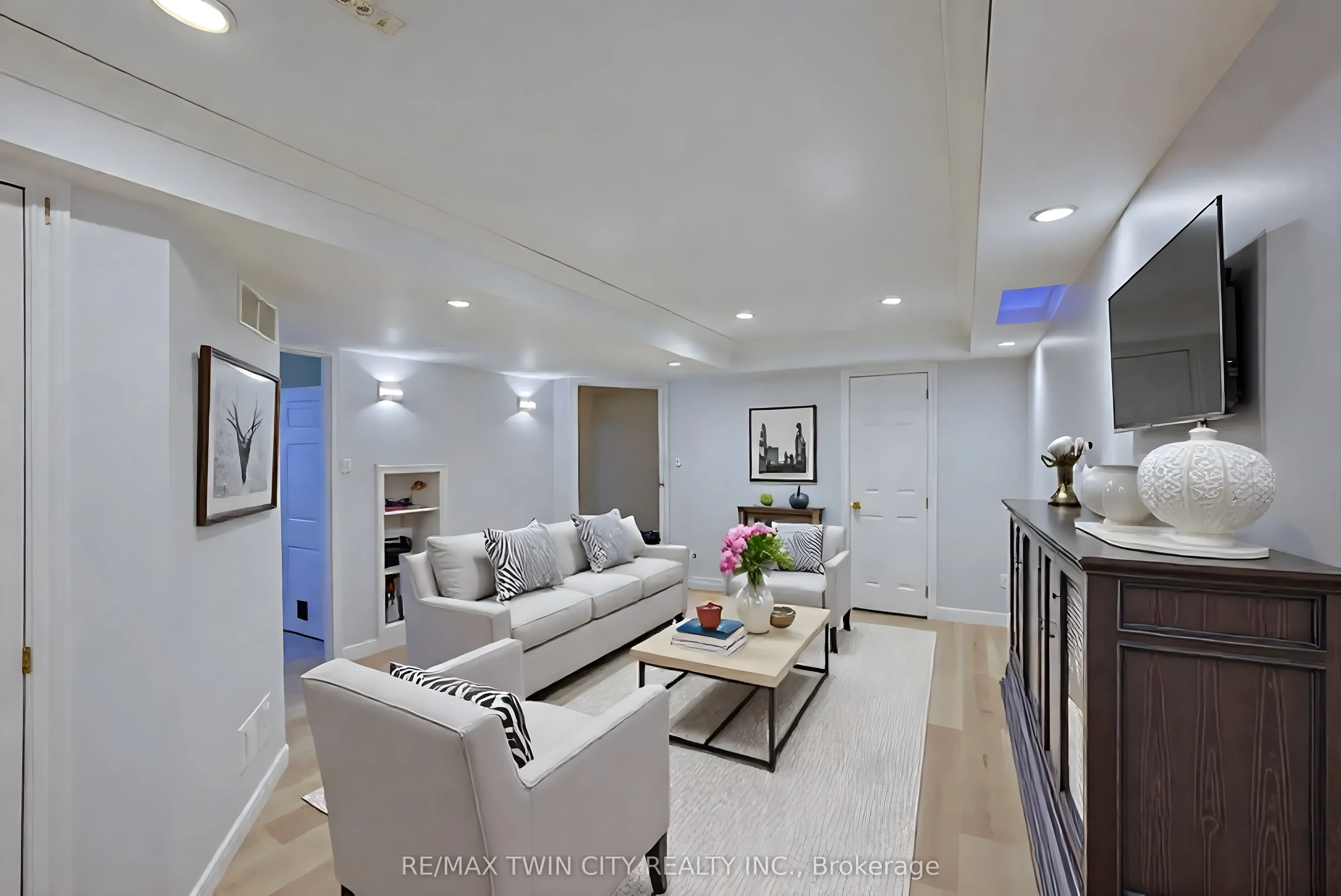 765 Woodhill Drive