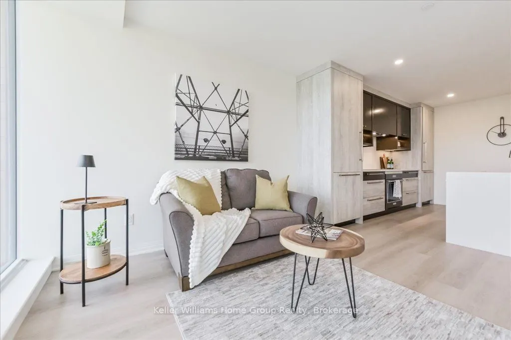 6523 Wellington Road 7, #304
