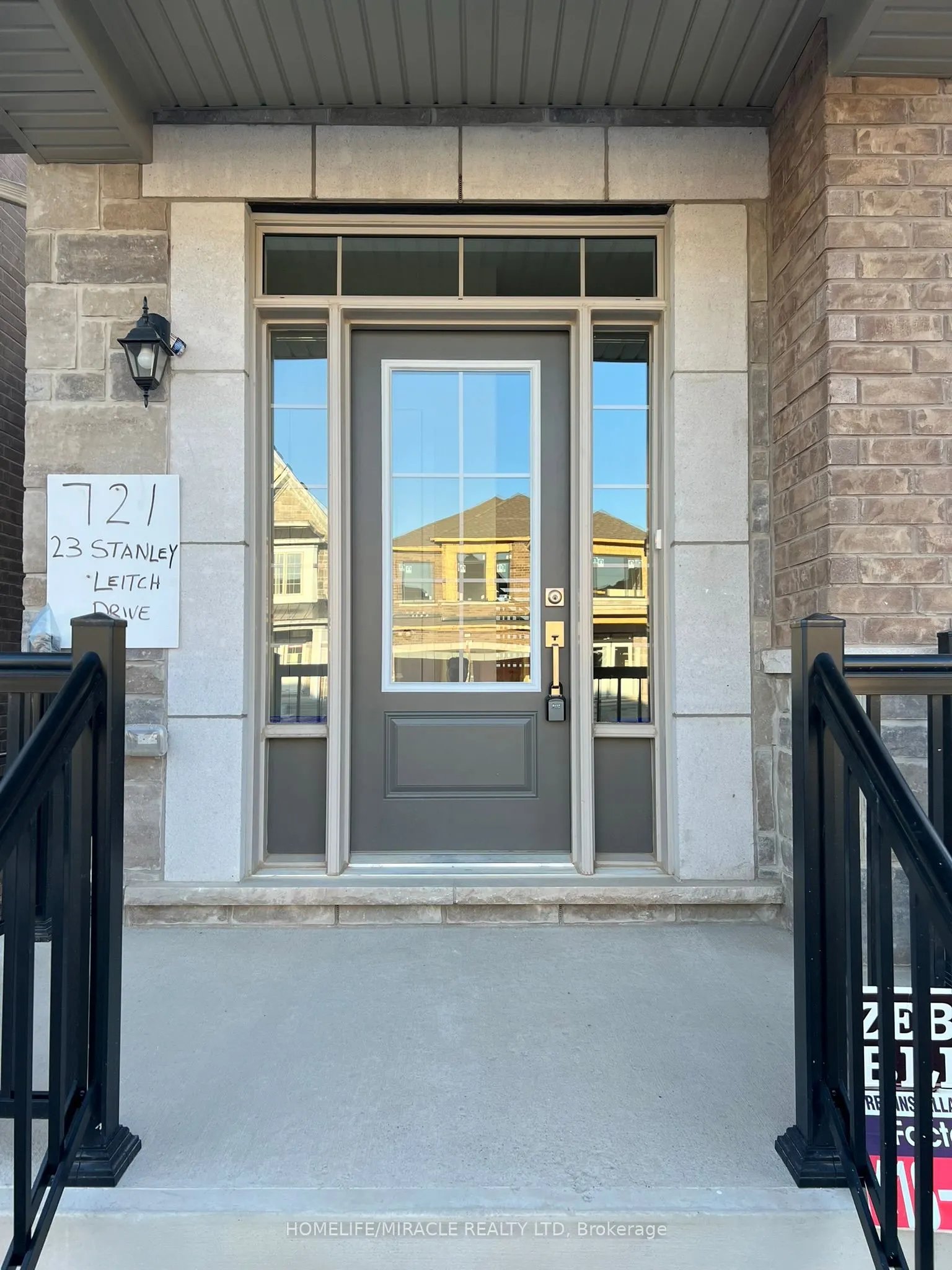23 Stanley Leitch Drive