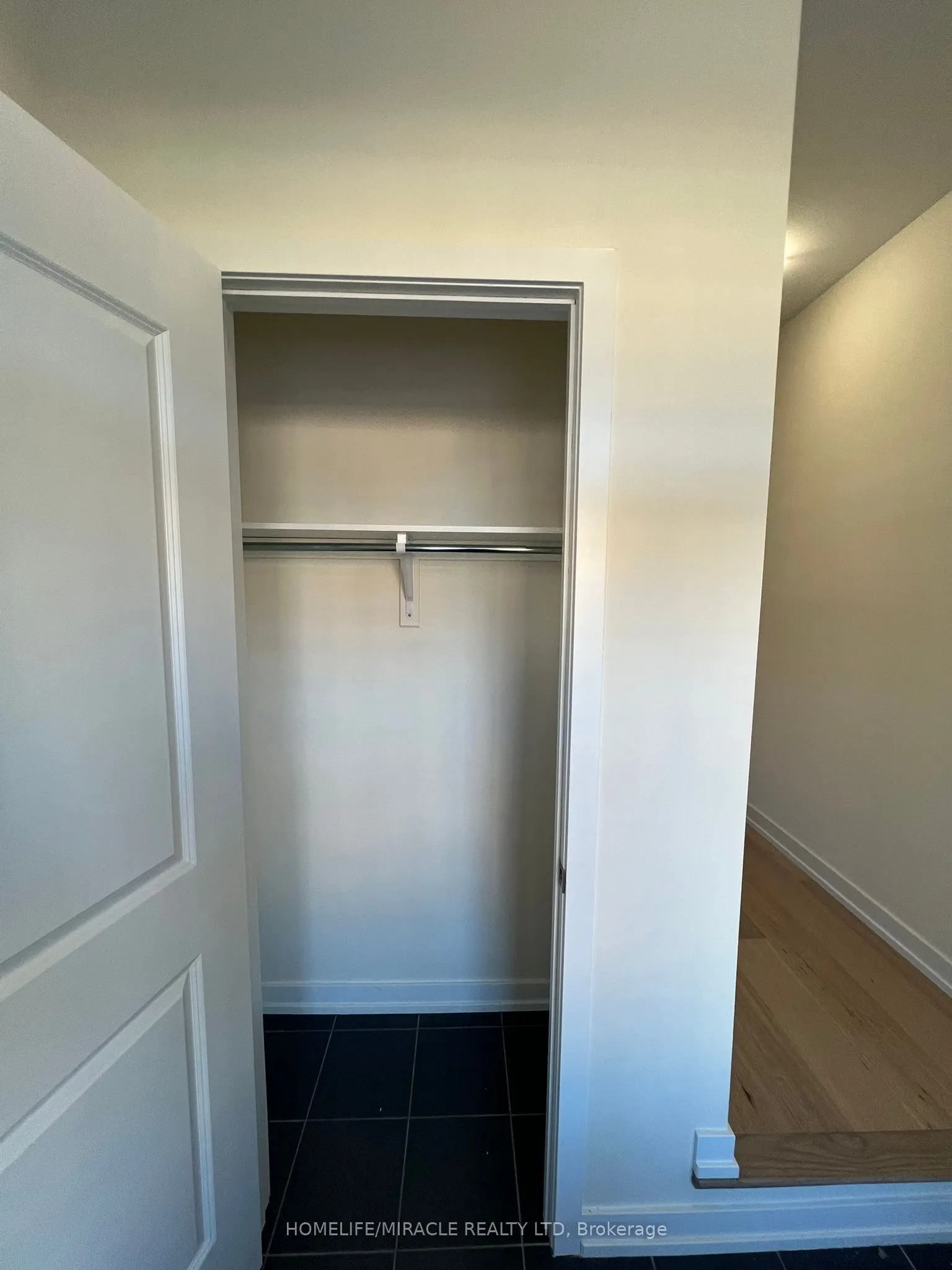 23 Stanley Leitch Drive