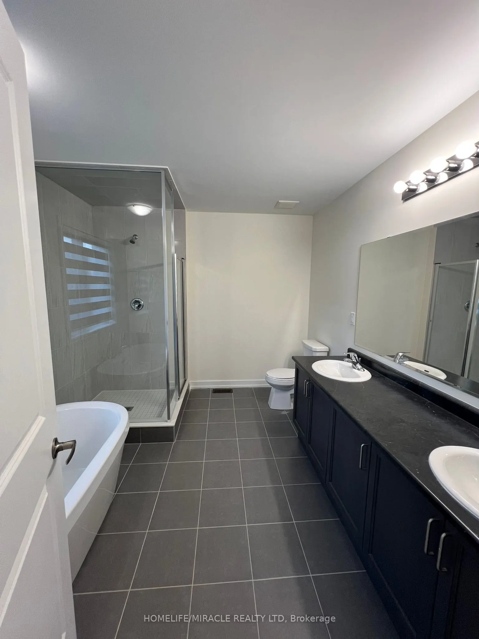 23 Stanley Leitch Drive