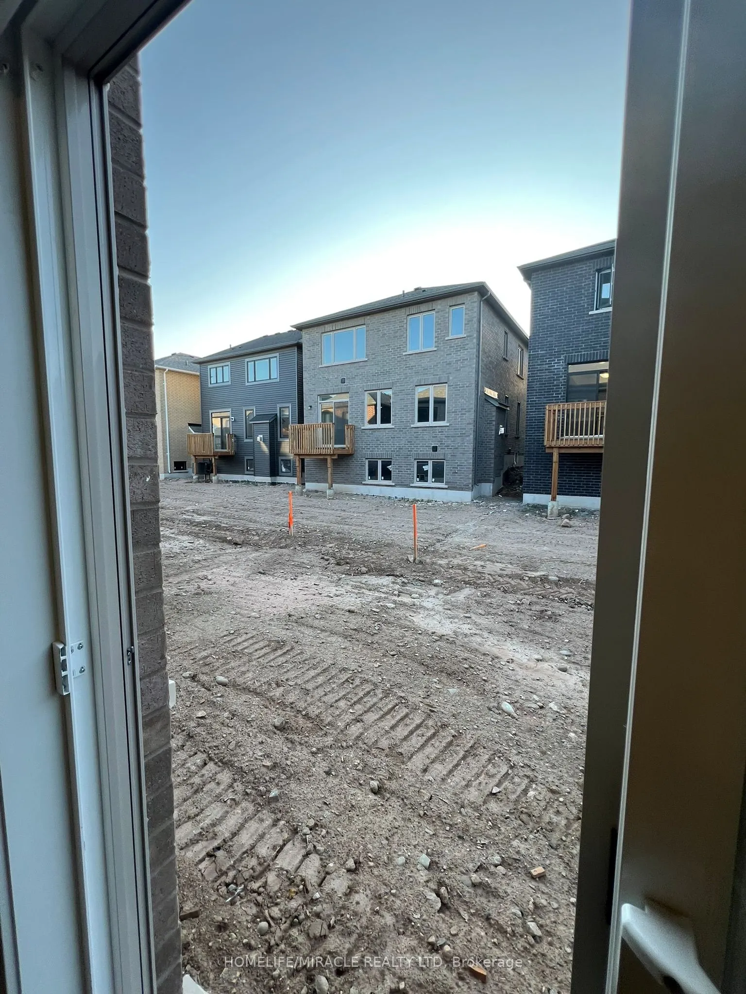 23 Stanley Leitch Drive