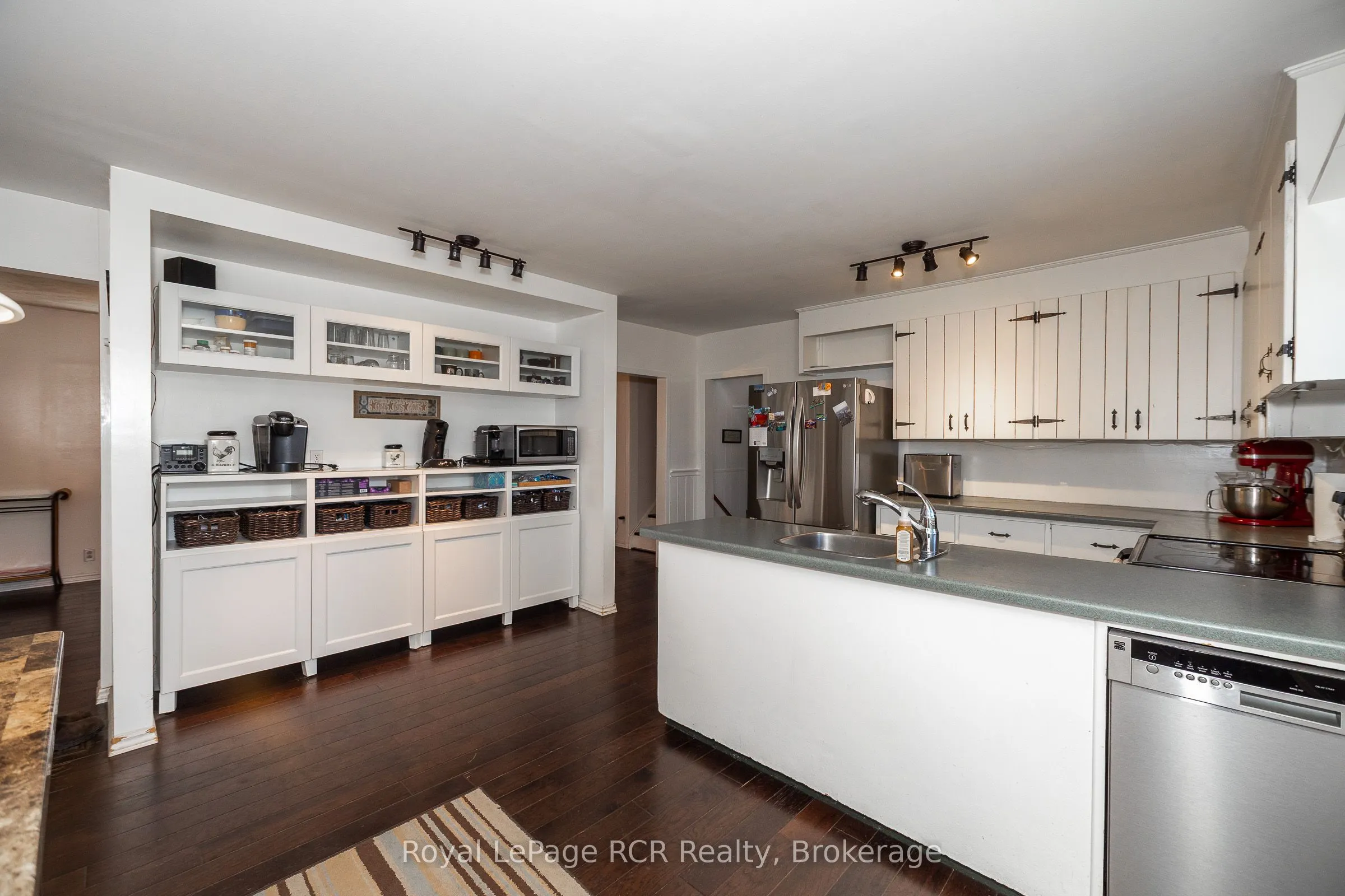 177569 GREY RD 18 Road