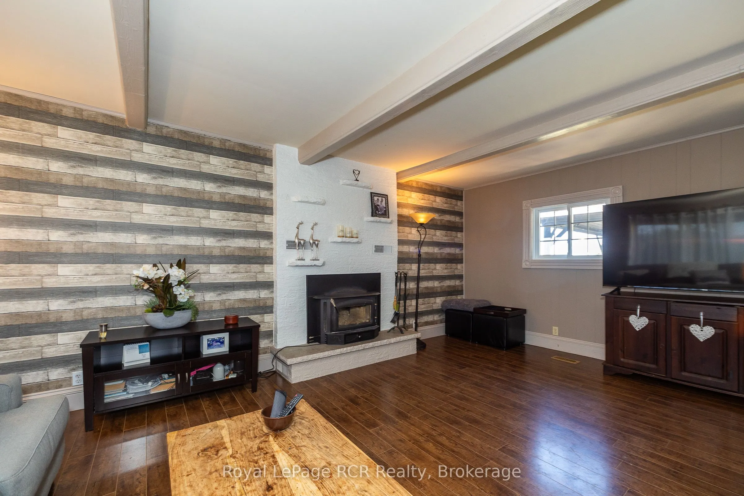 177569 GREY RD 18 Road