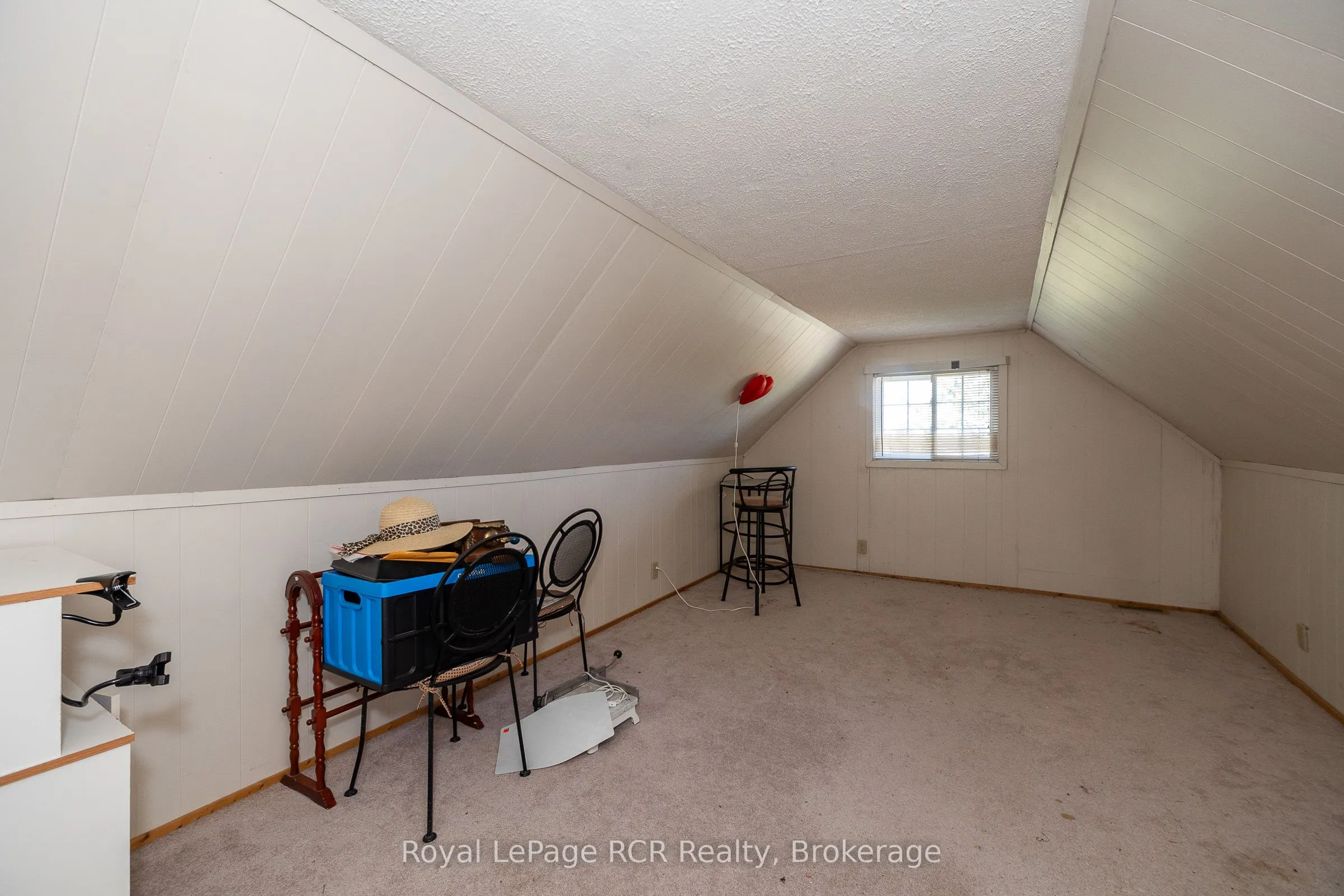 177569 GREY RD 18 Road