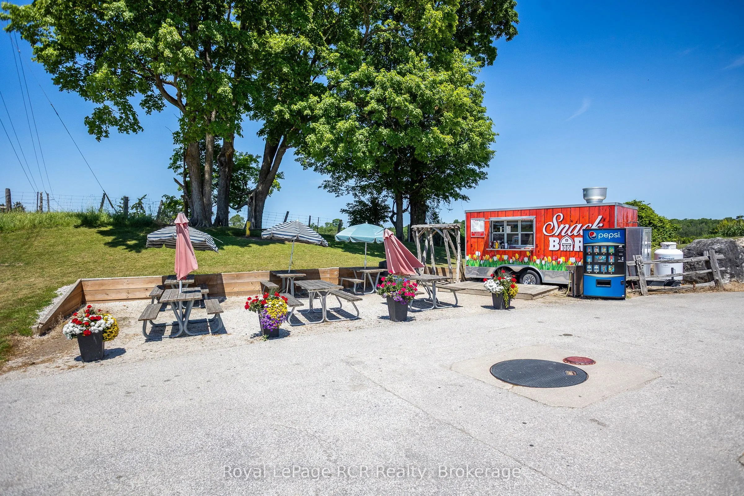 177569 GREY RD 18 Road