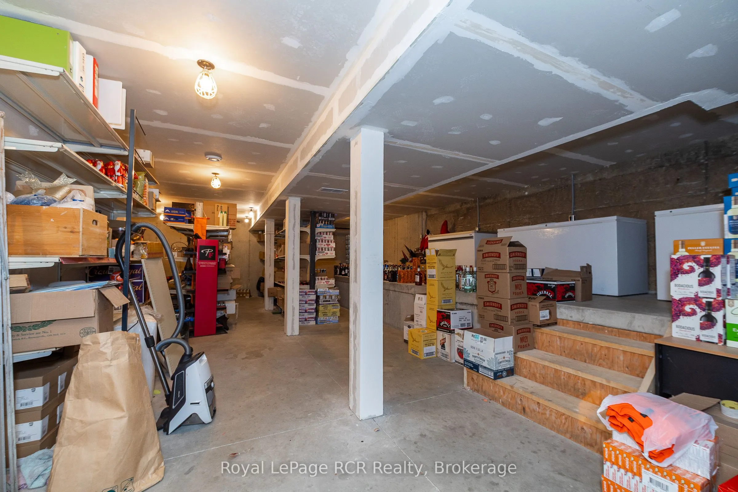 177569 GREY RD 18 Road