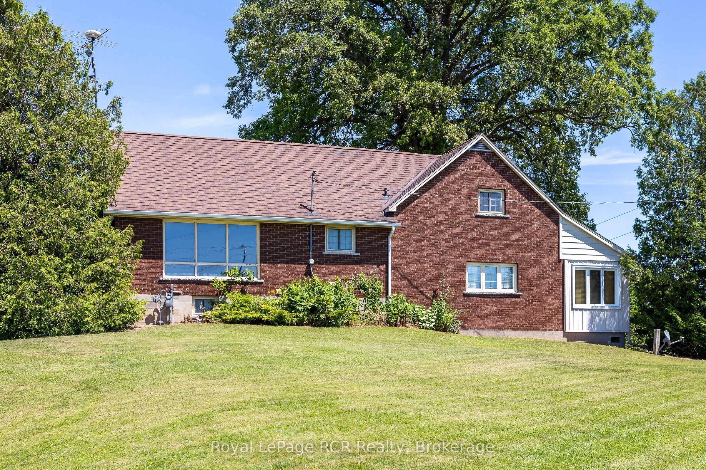 177569 GREY RD 18 Road