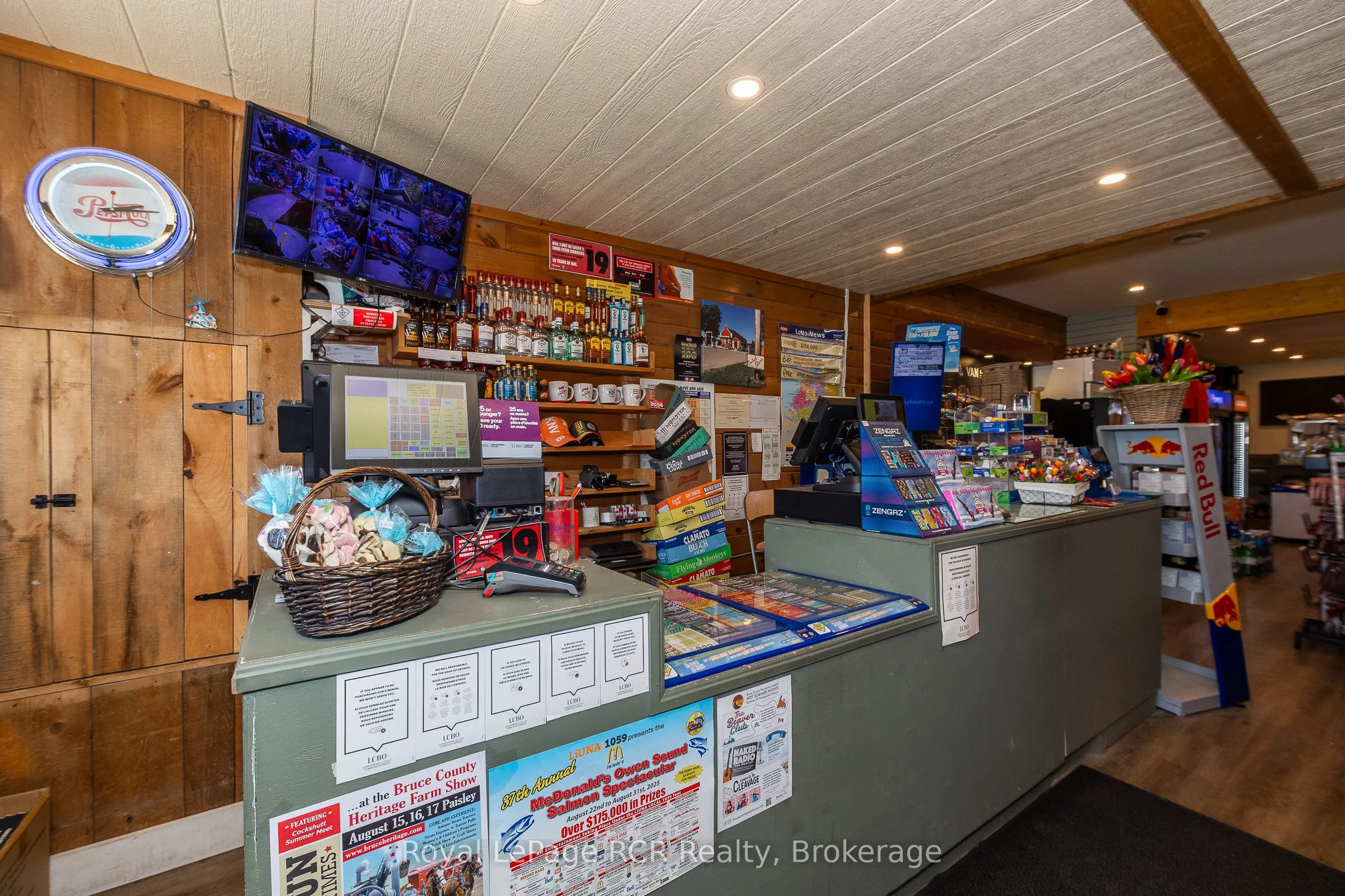 177569 GREY RD 18 Road