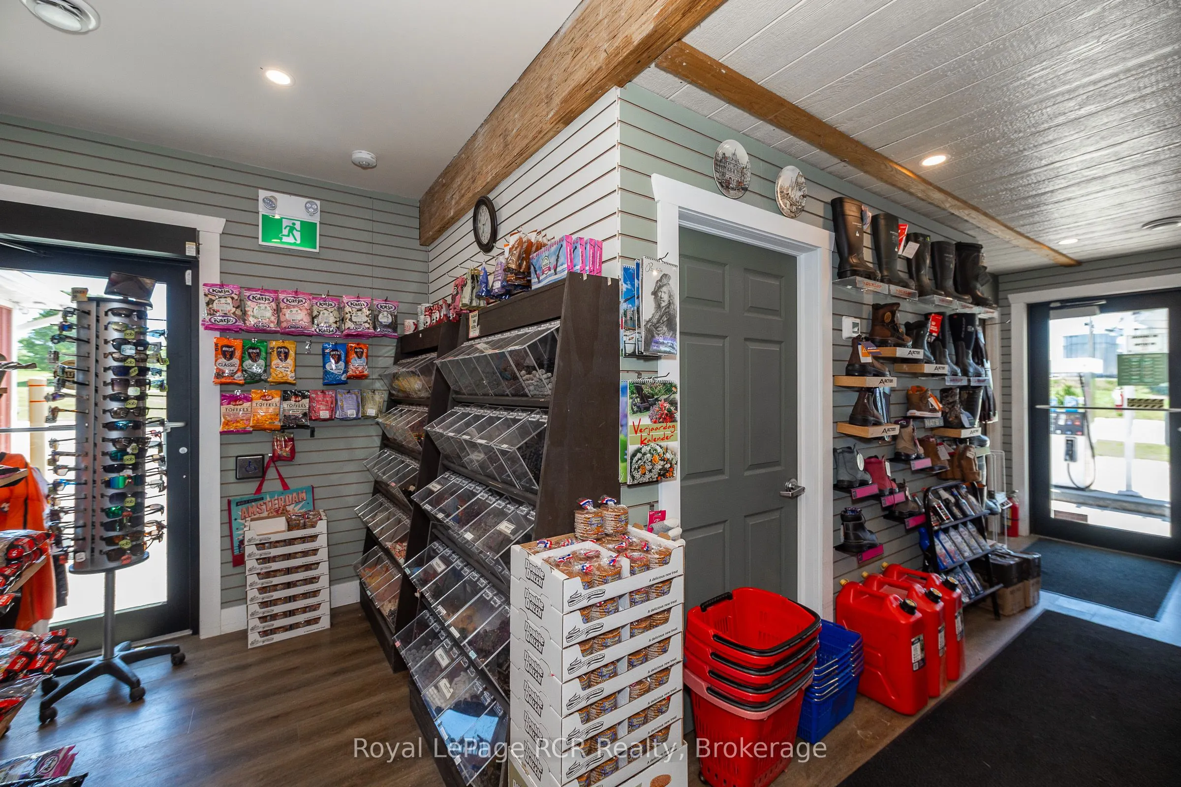 177569 GREY RD 18 Road