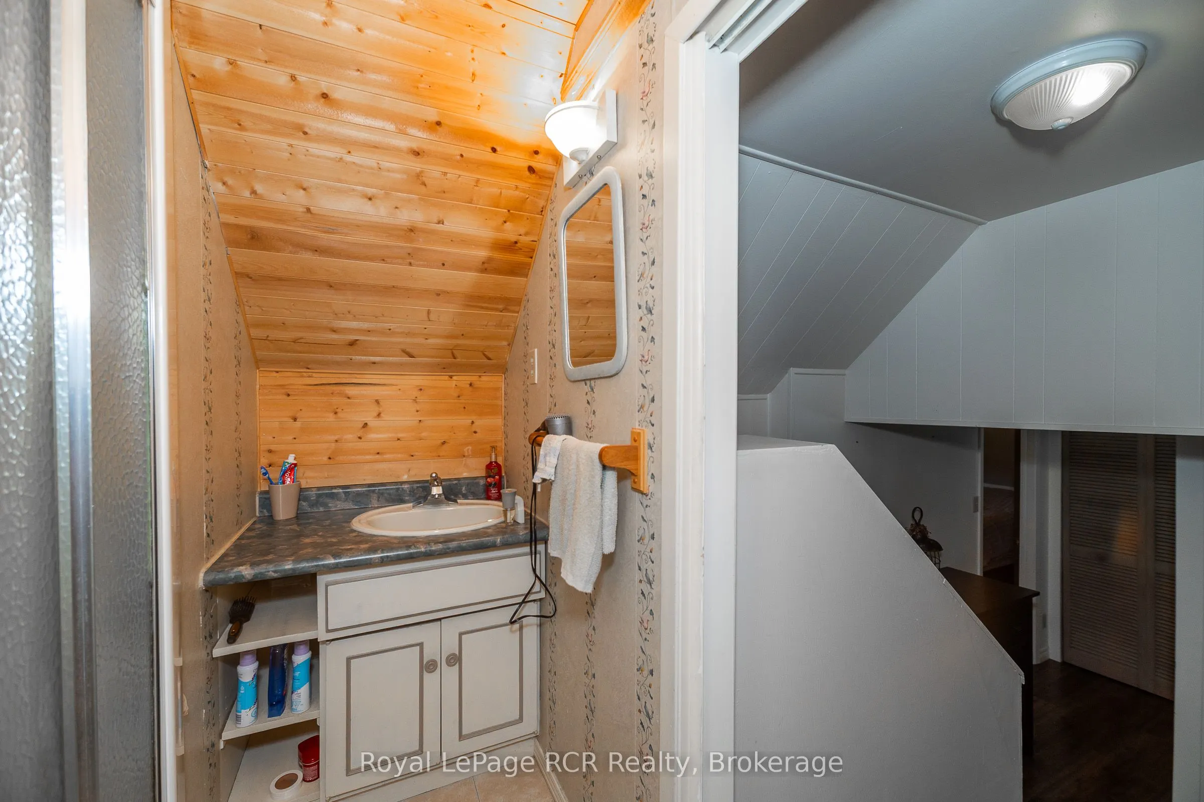 177569 GREY RD 18 Road