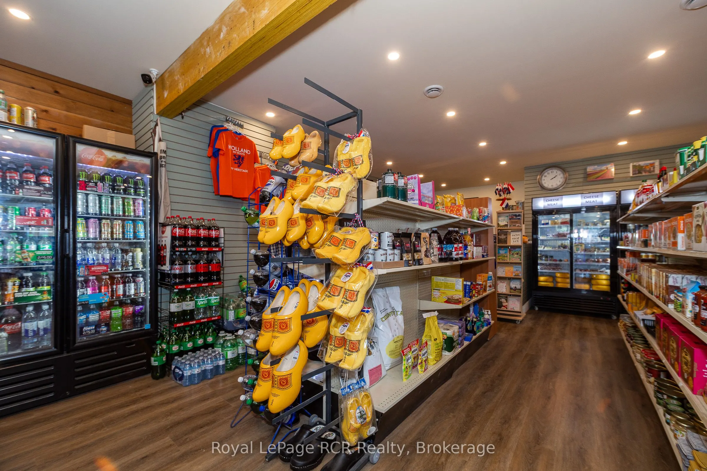 177569 GREY RD 18 Road