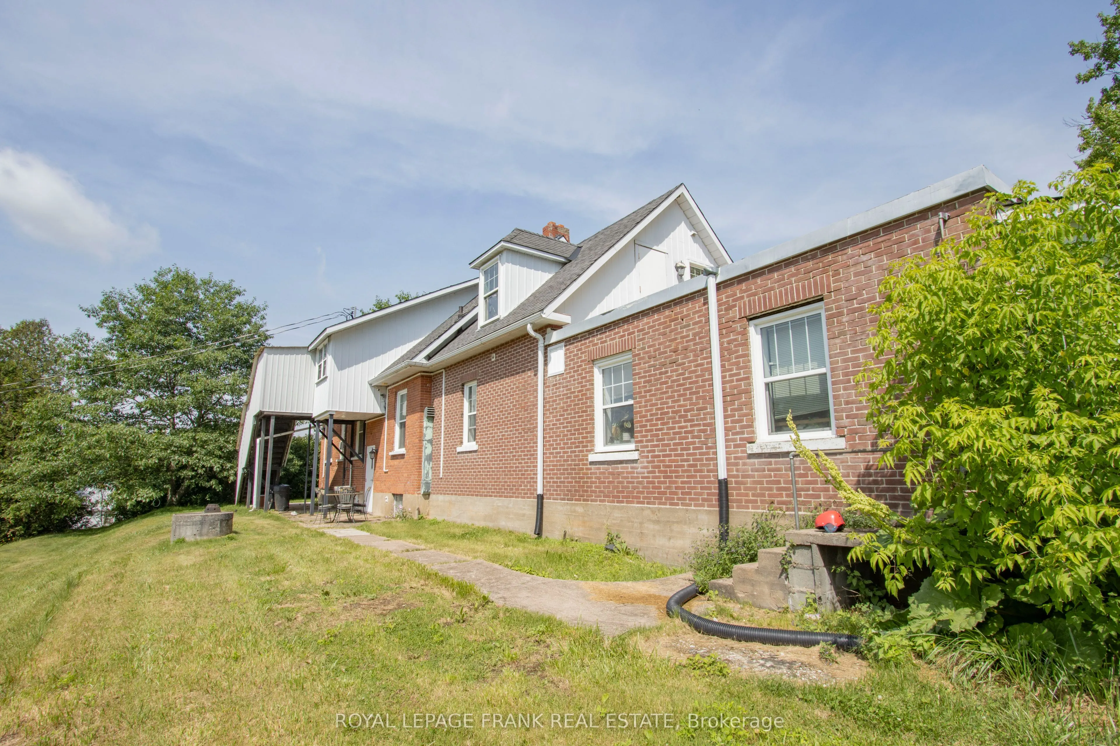 33 Flint Avenue