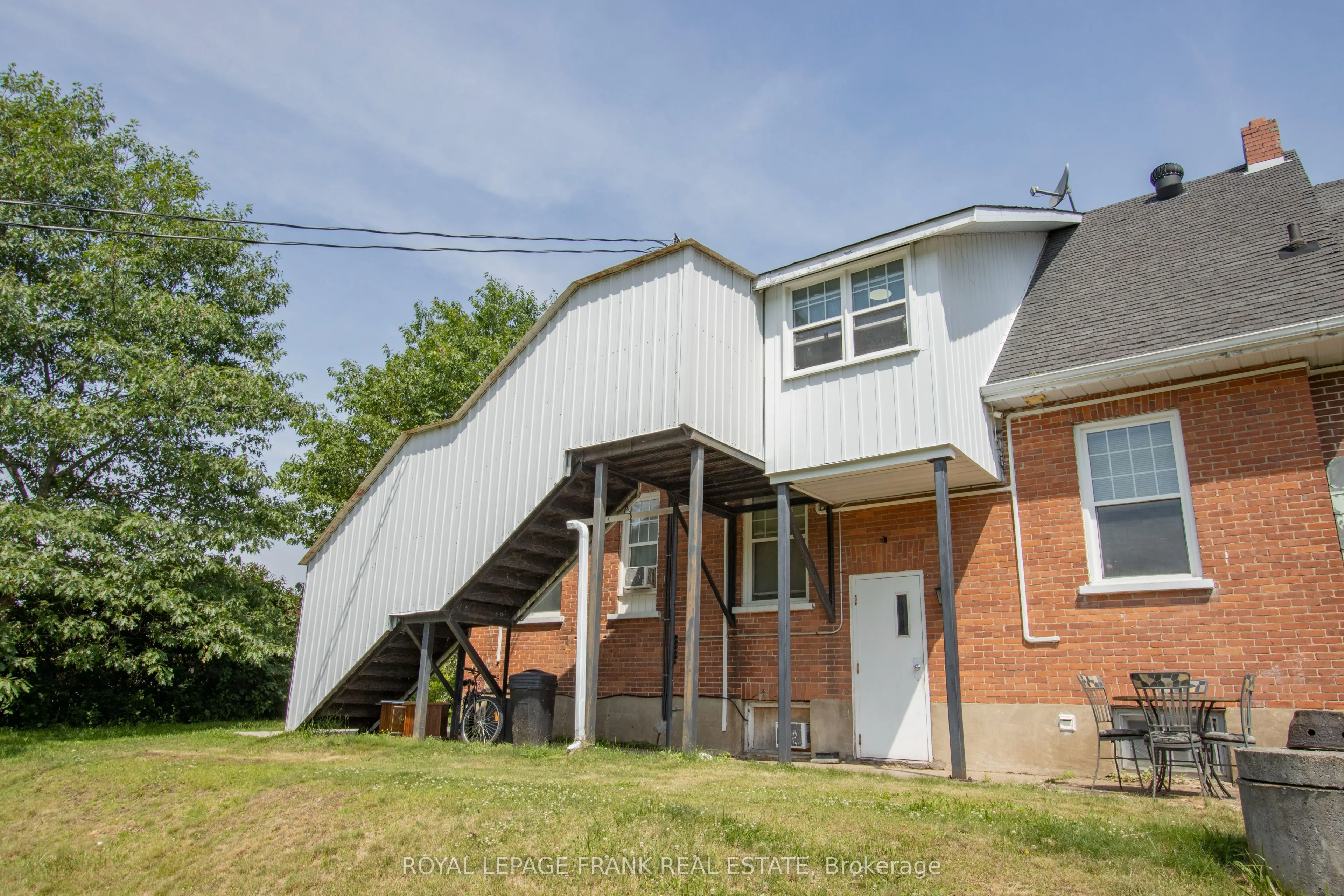 33 Flint Avenue