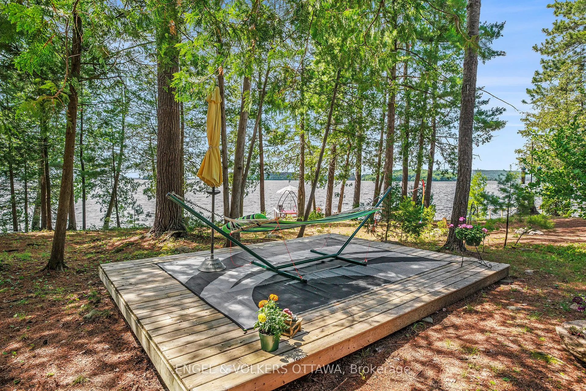 631 Golden Lyn Way